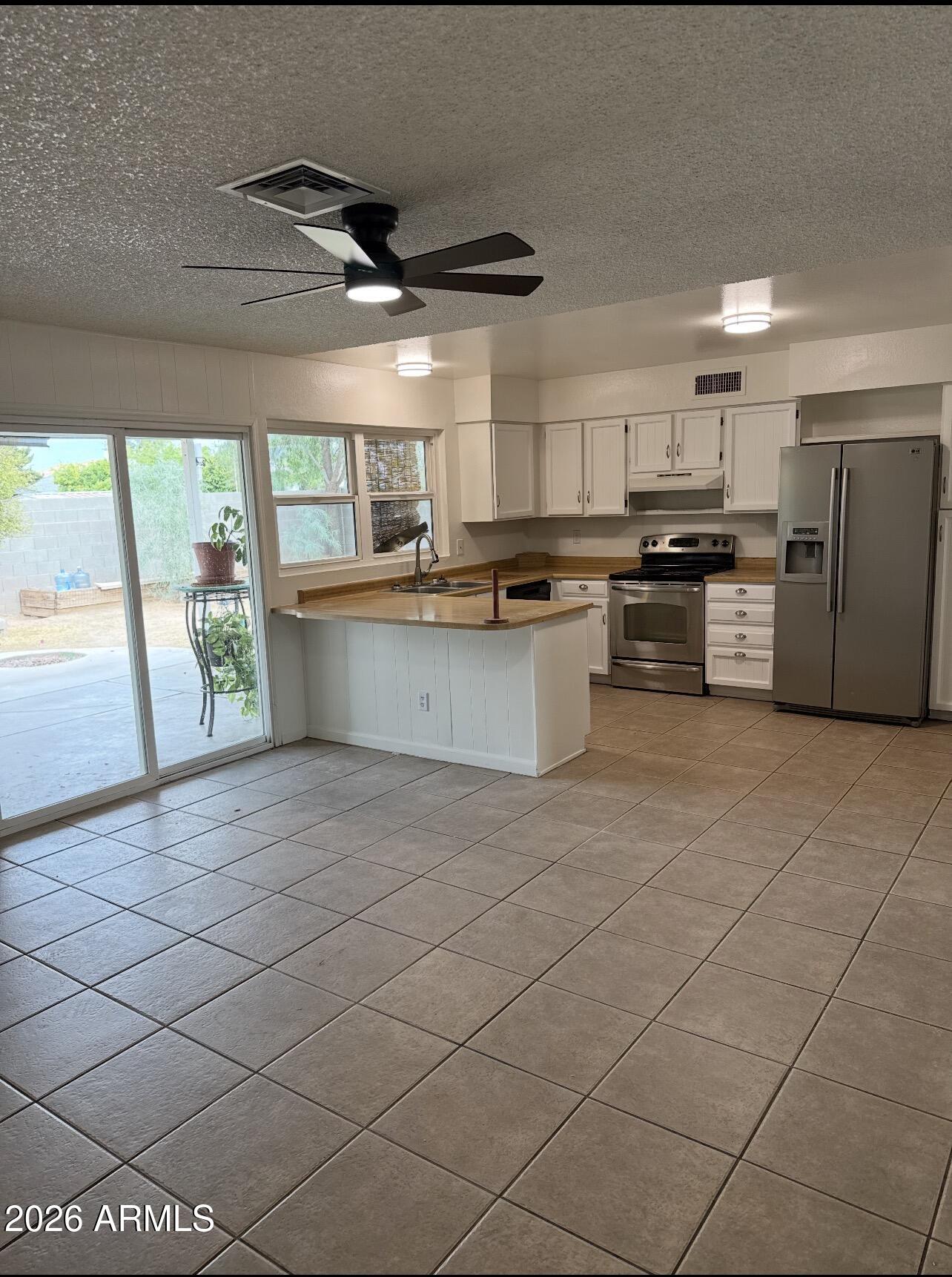 KNOELL GARDEN GROVES UNIT 2 - Residential