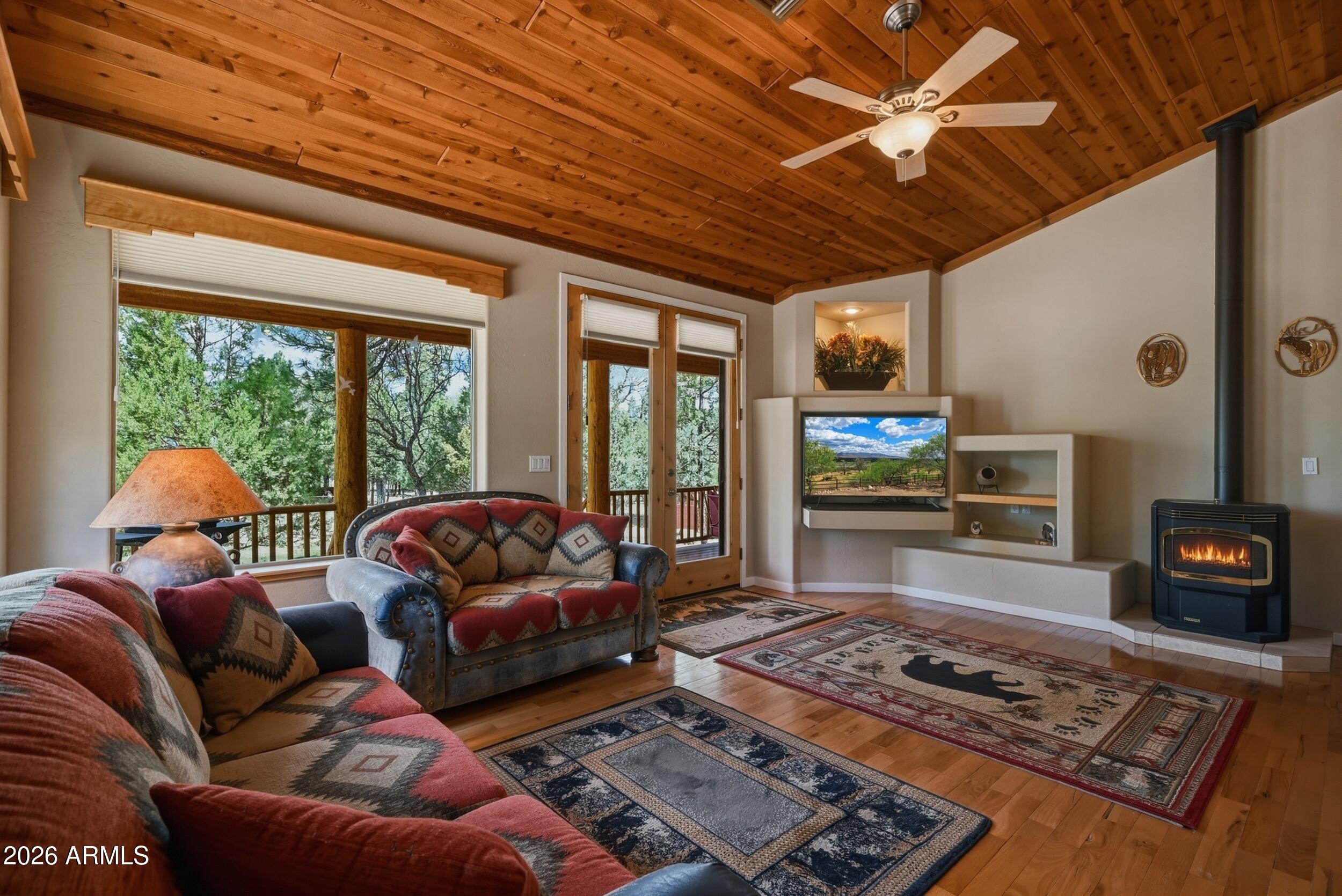 PINE CANYON 2 - Residential