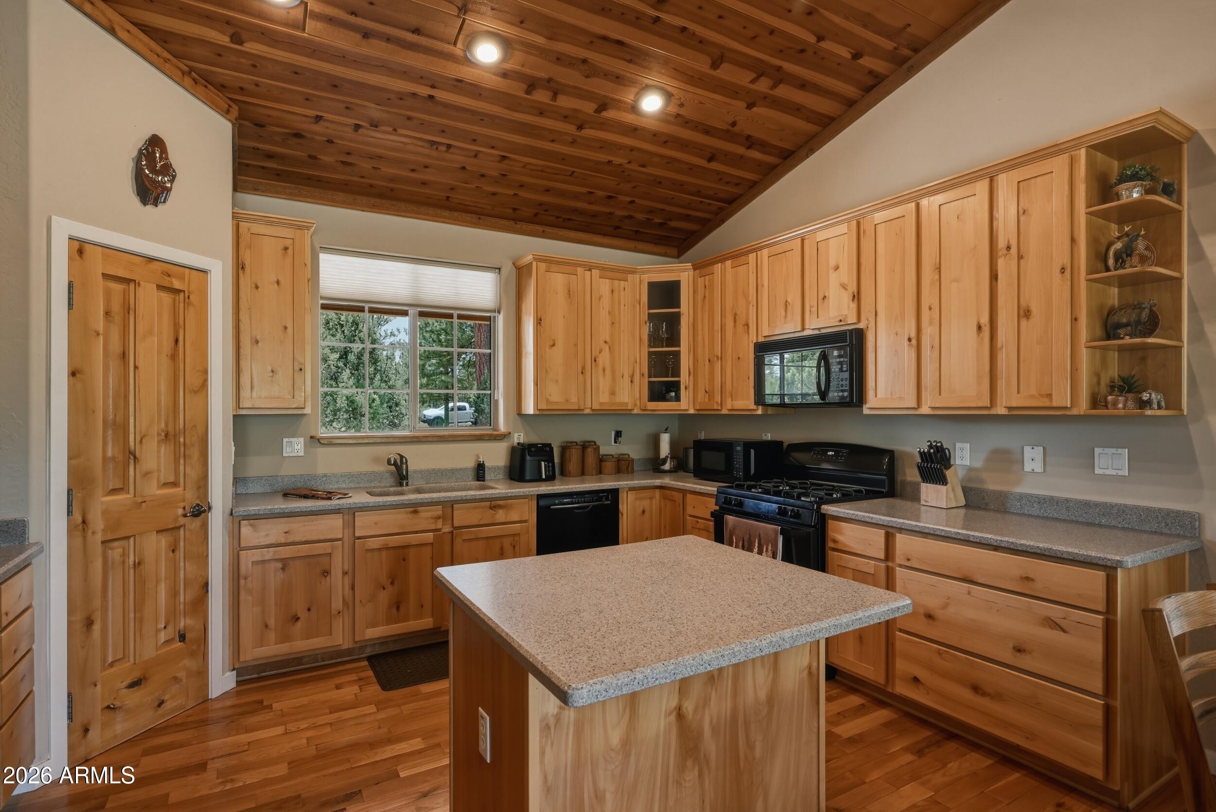 PINE CANYON 2 - Residential