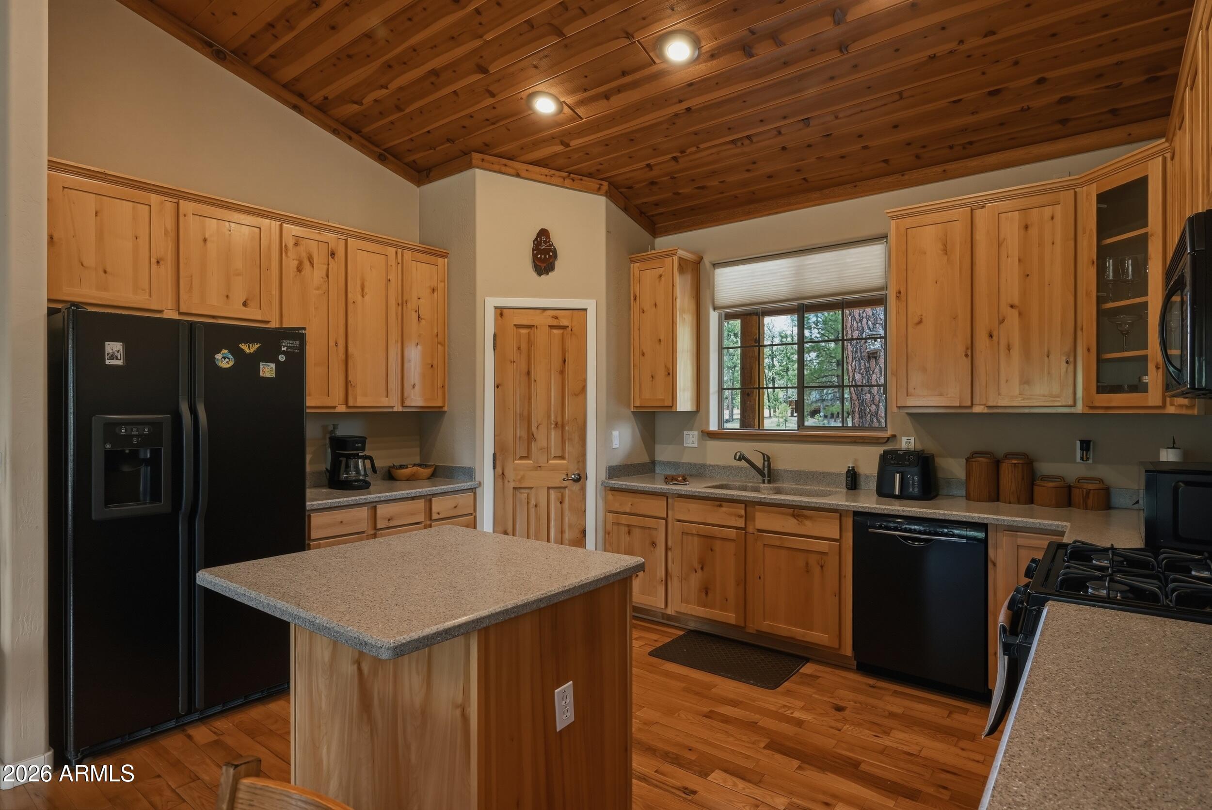 PINE CANYON 2 - Residential