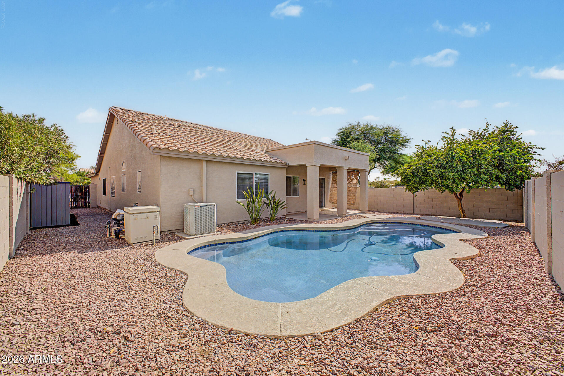 FAIRVIEW MEADOWS - Residential