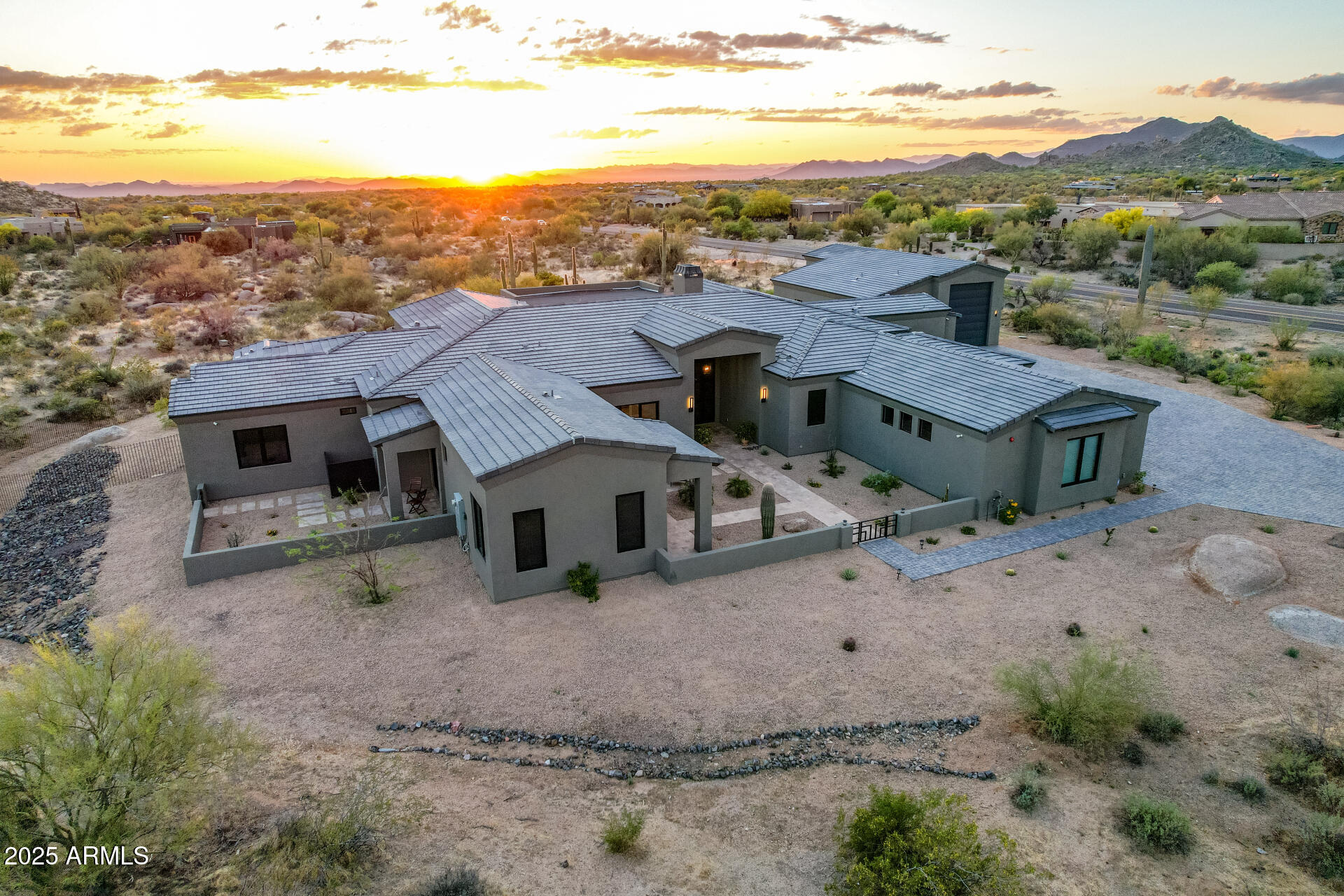PINNACLE PEAK RANCHOS - Residential