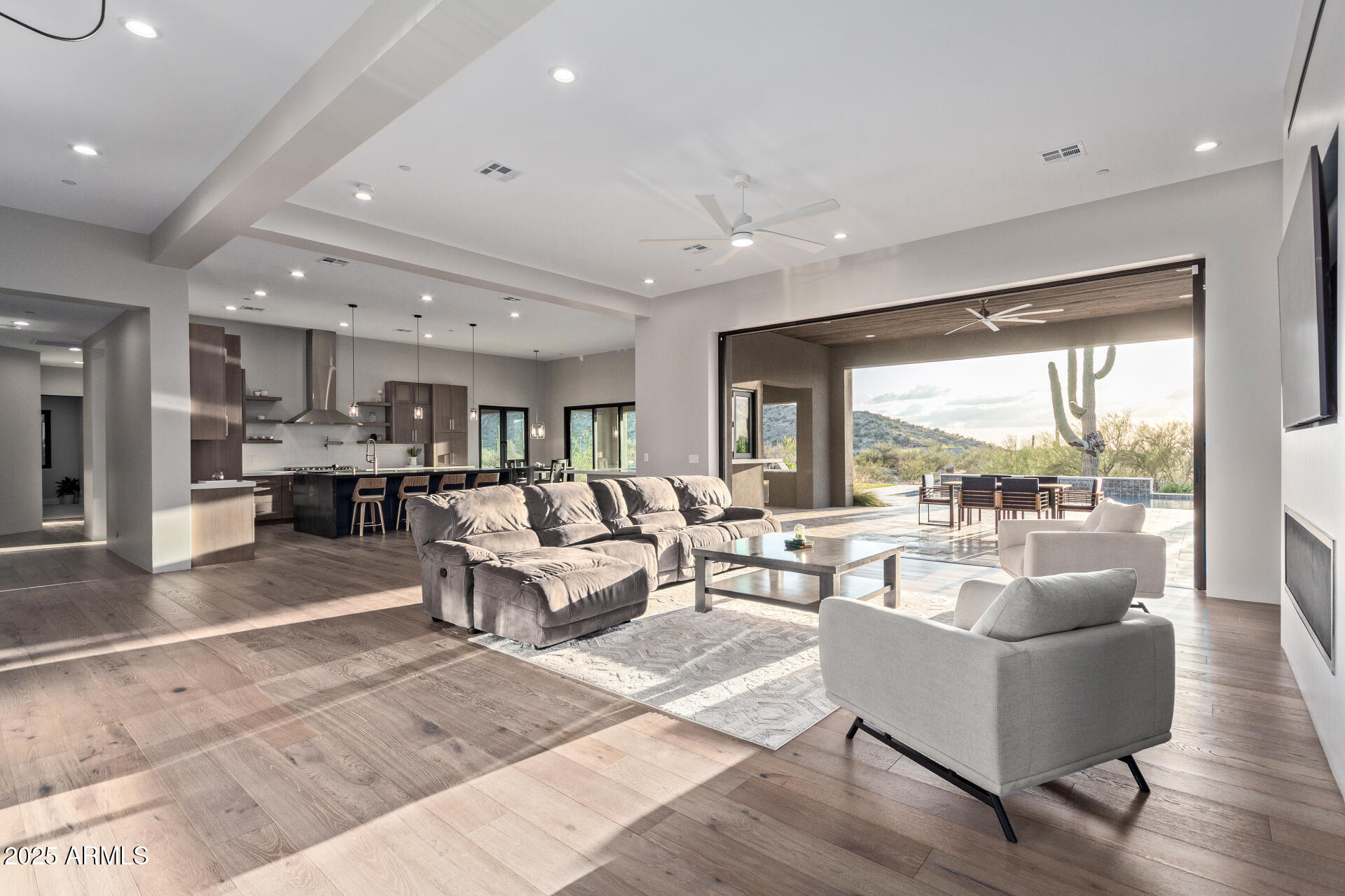PINNACLE PEAK RANCHOS - Residential