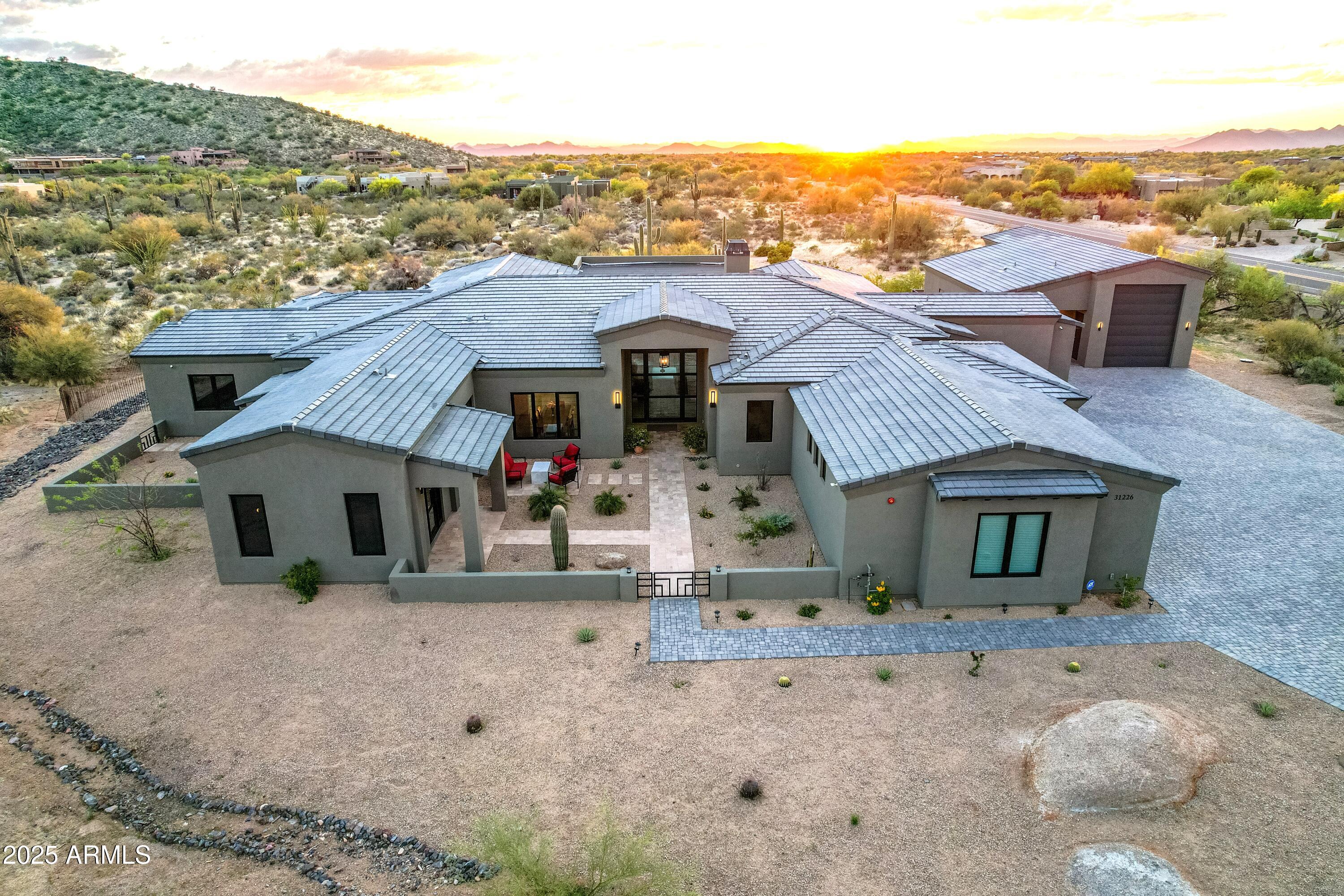 PINNACLE PEAK RANCHOS - Residential