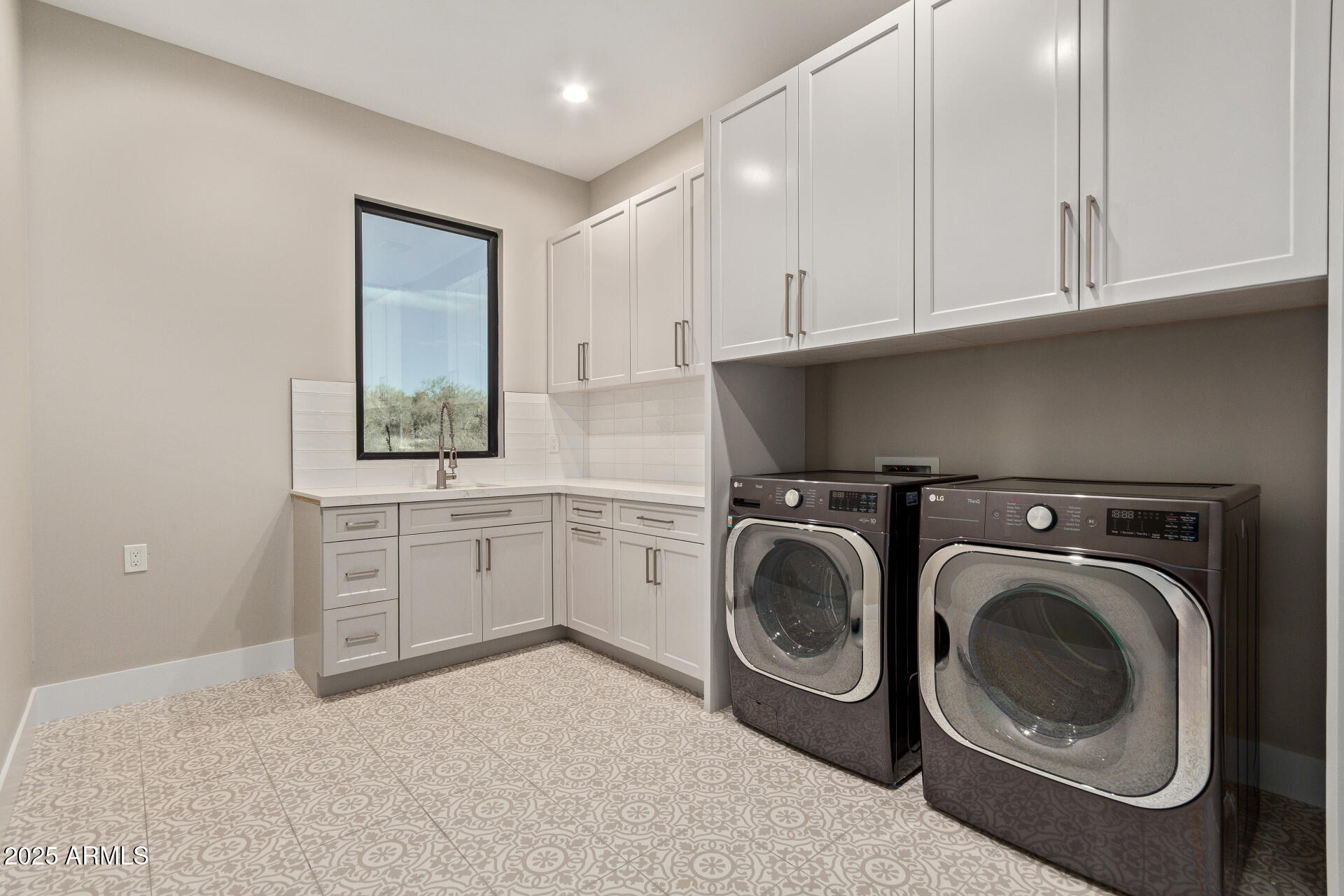 PINNACLE PEAK RANCHOS - Residential