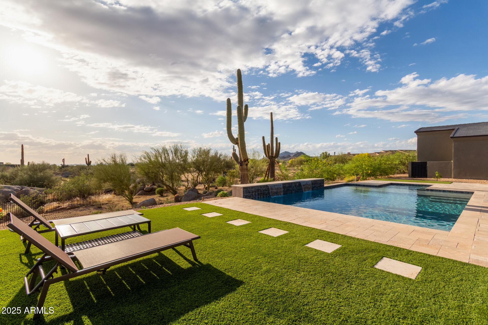 PINNACLE PEAK RANCHOS - Residential