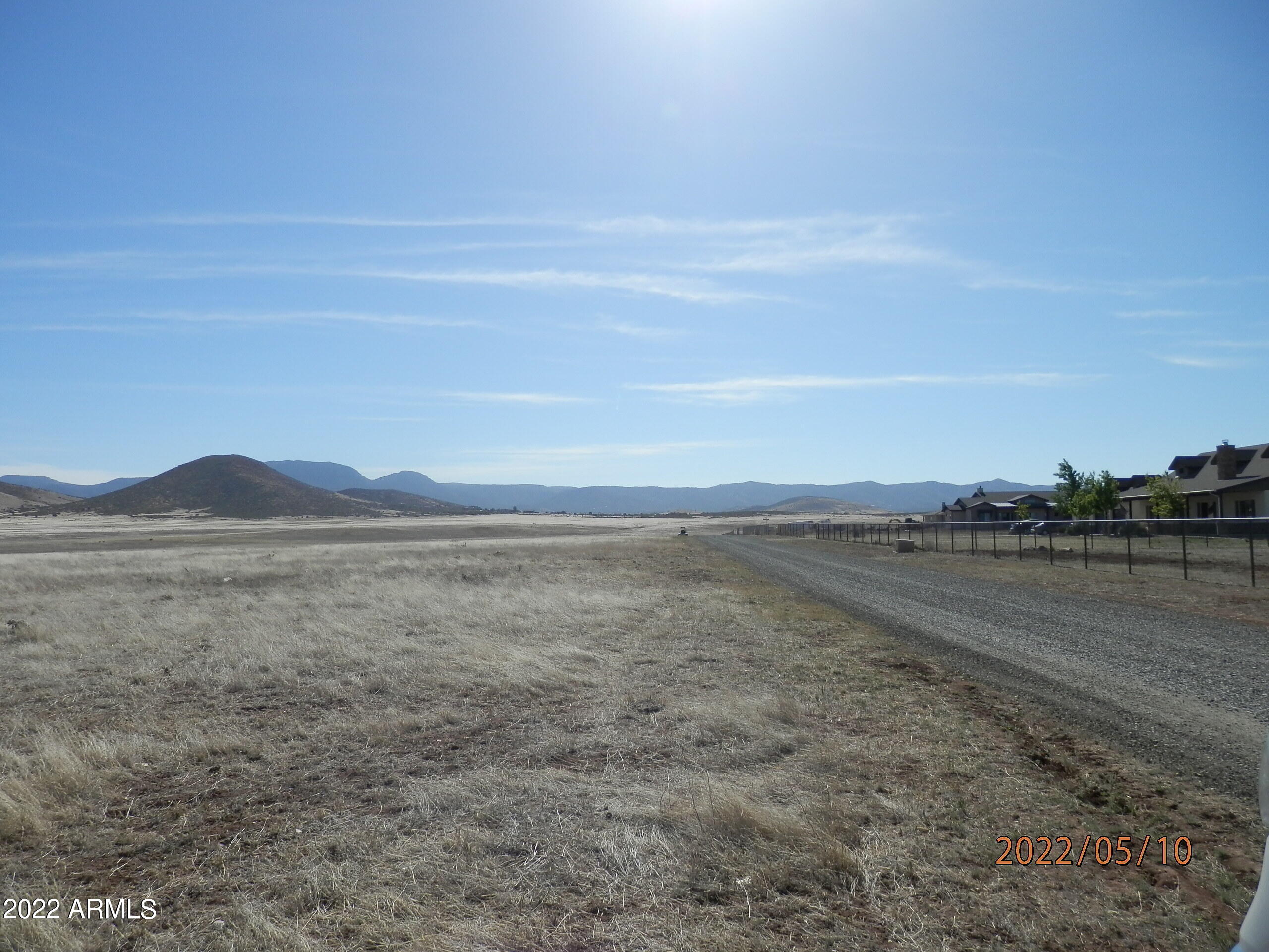 Lonesome Valley - Land