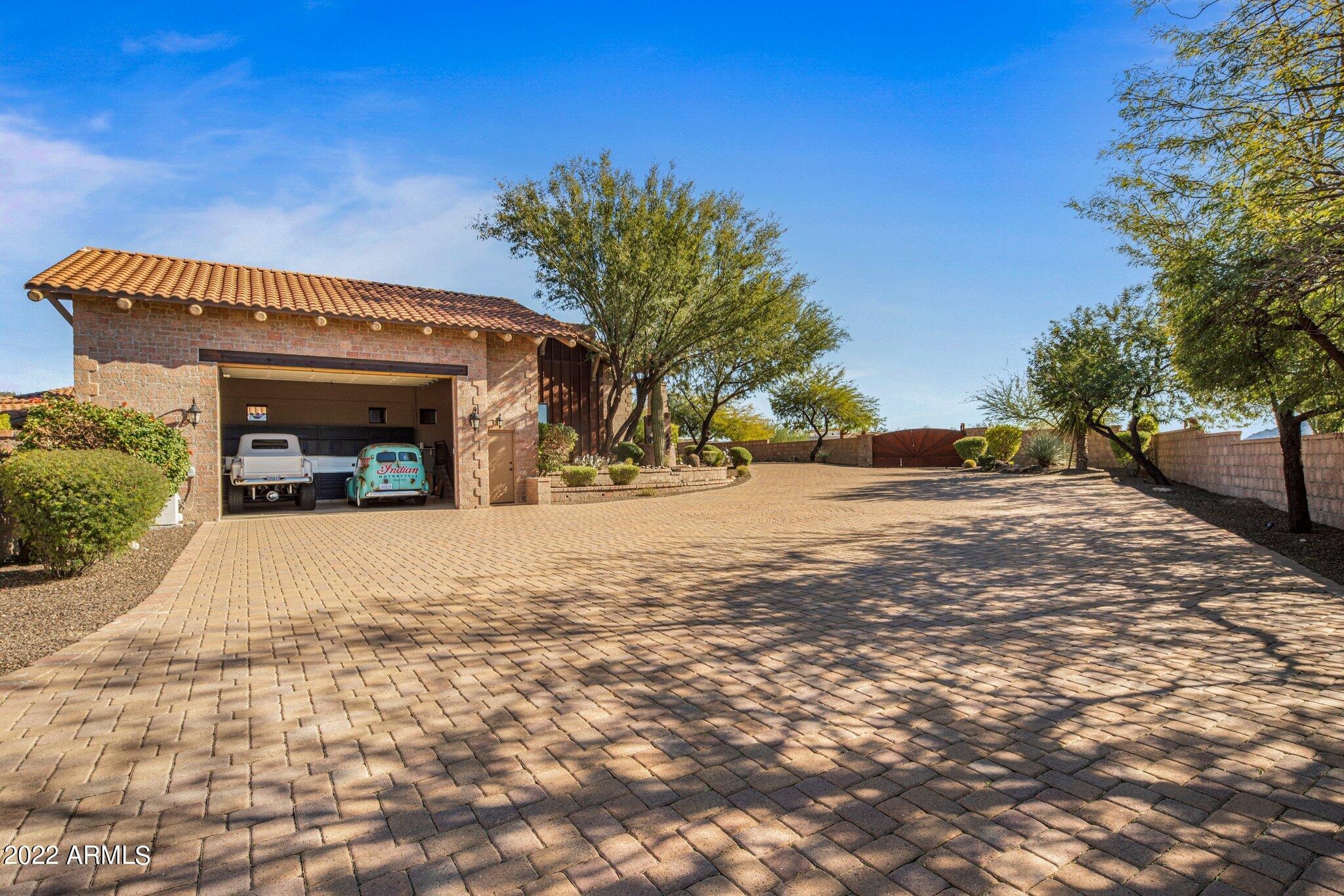 No HOA - Residential