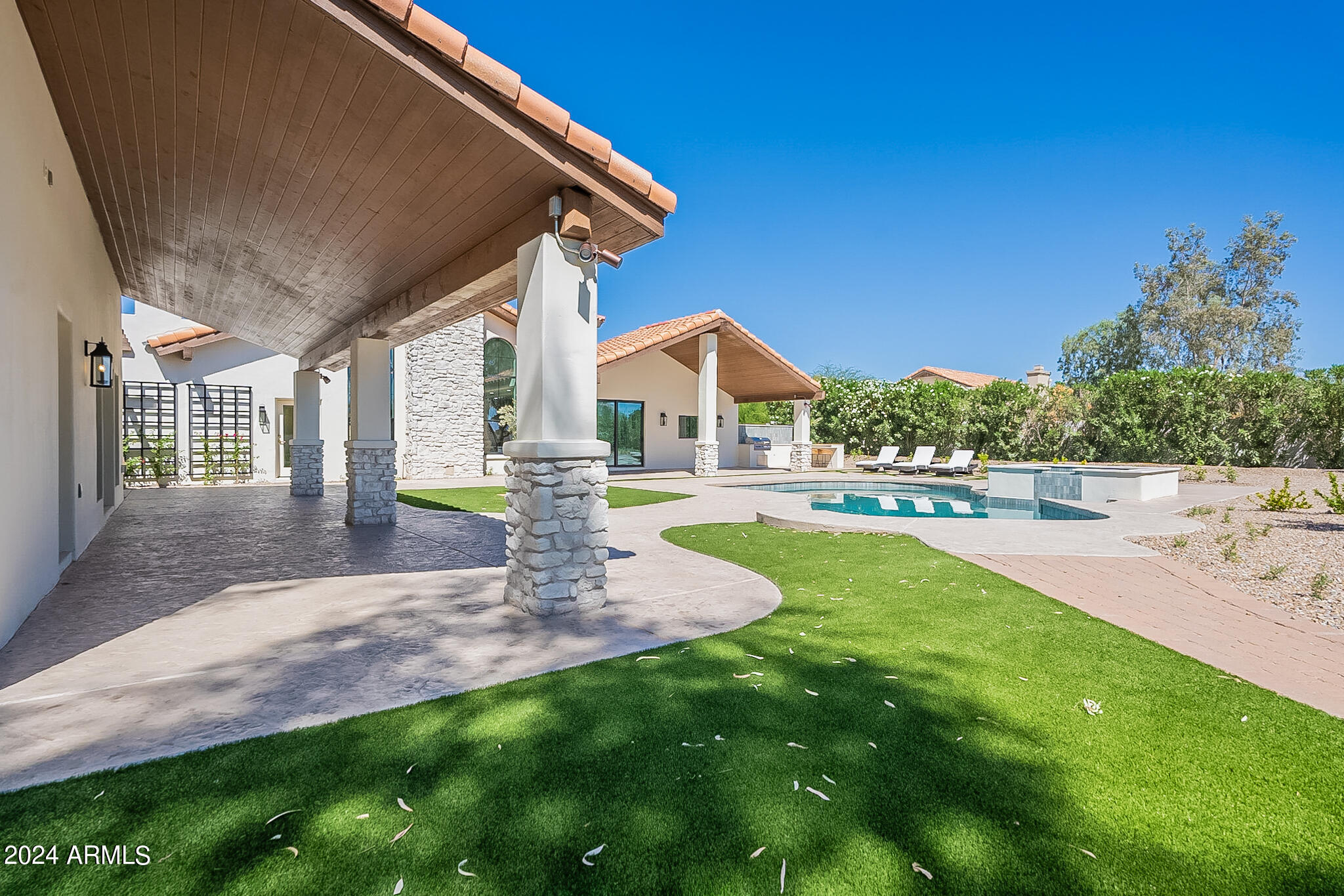 PRESTON HILLS - Residential
