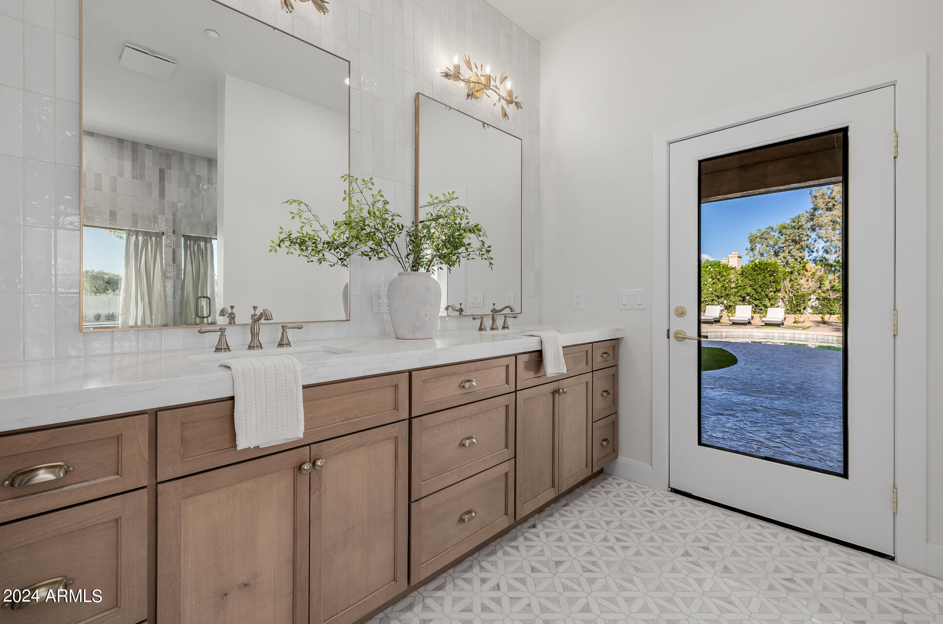 PRESTON HILLS - Residential