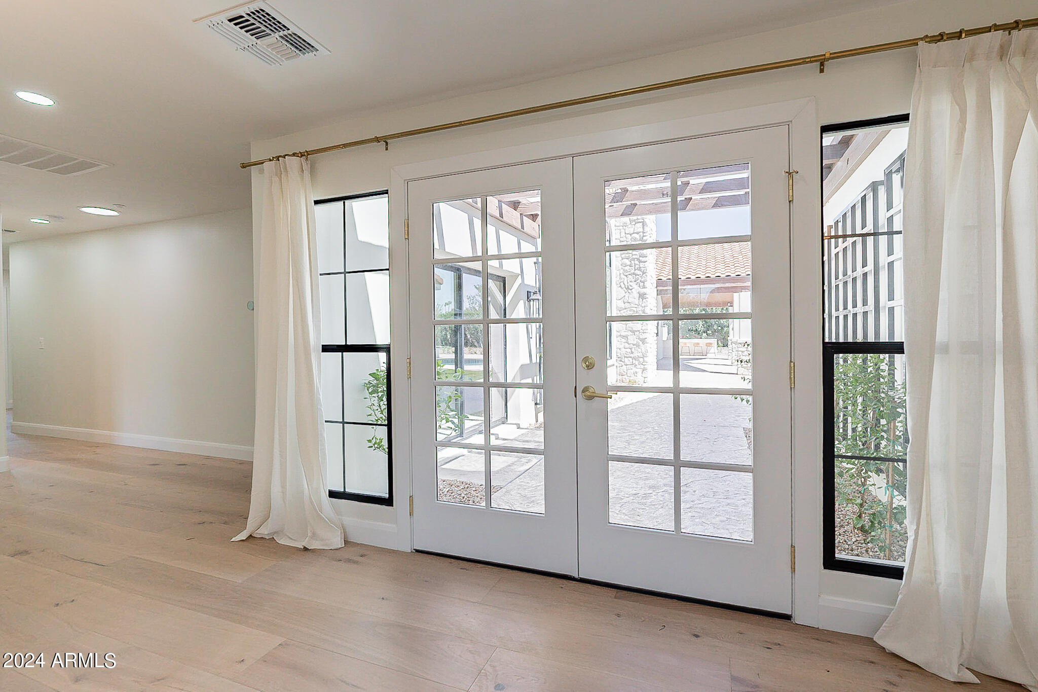 PRESTON HILLS - Residential