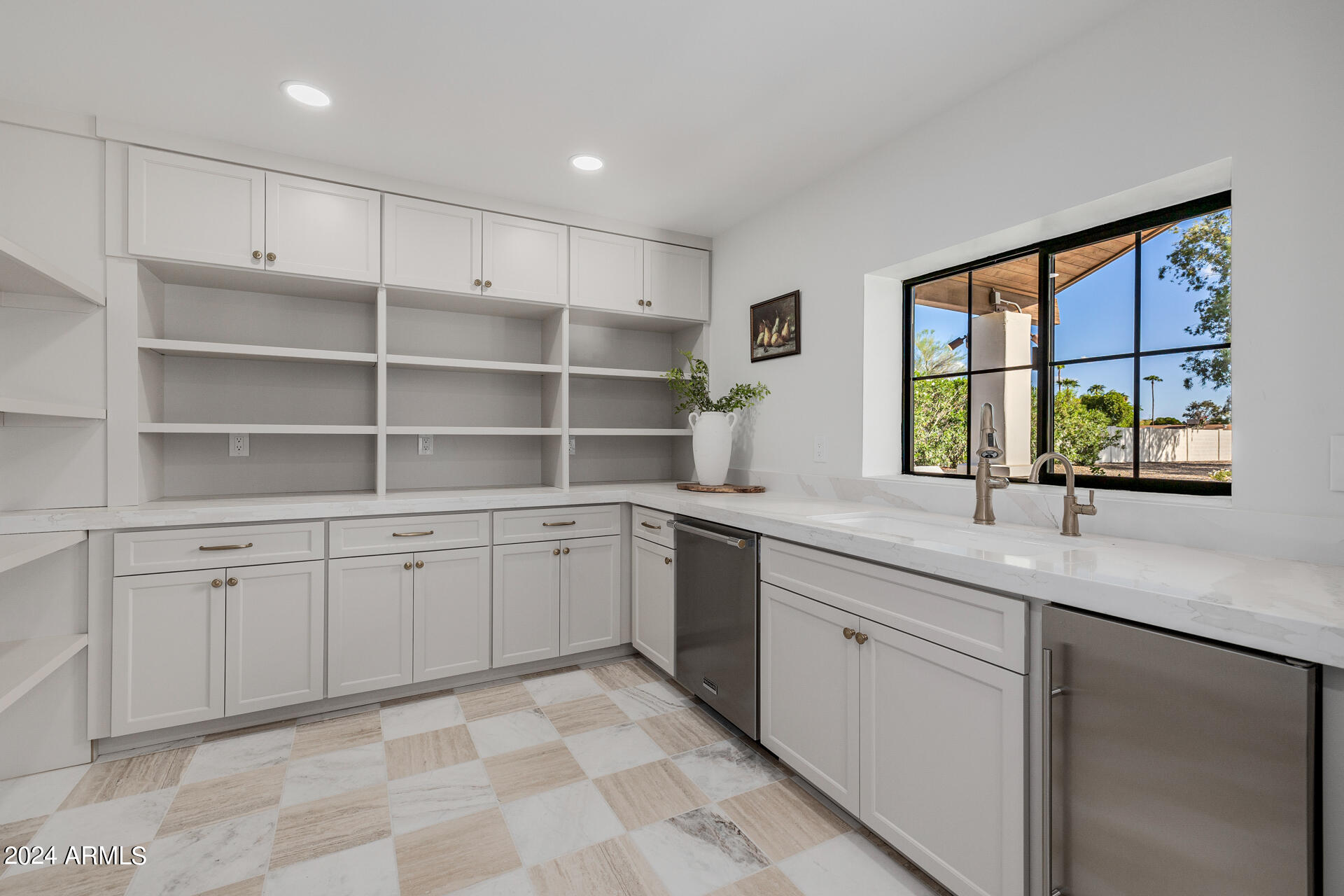 PRESTON HILLS - Residential