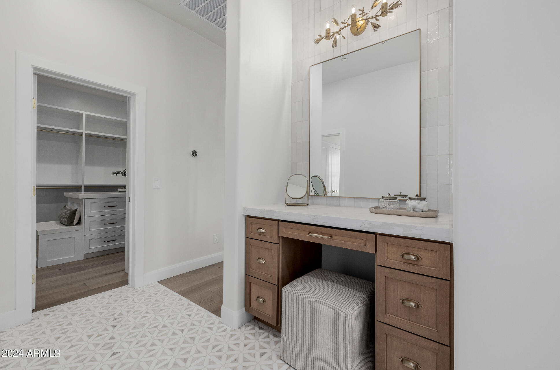 PRESTON HILLS - Residential