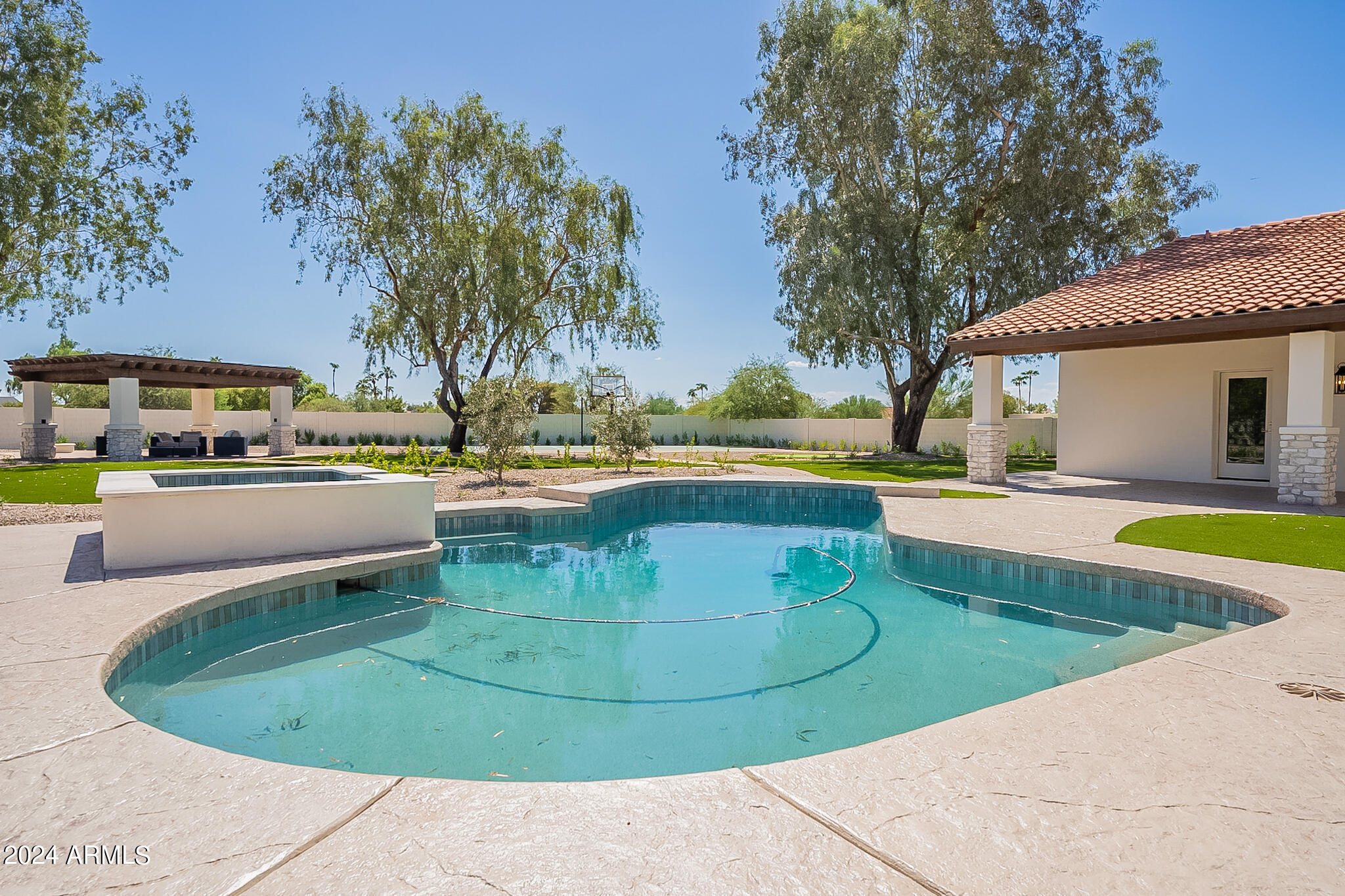 PRESTON HILLS - Residential