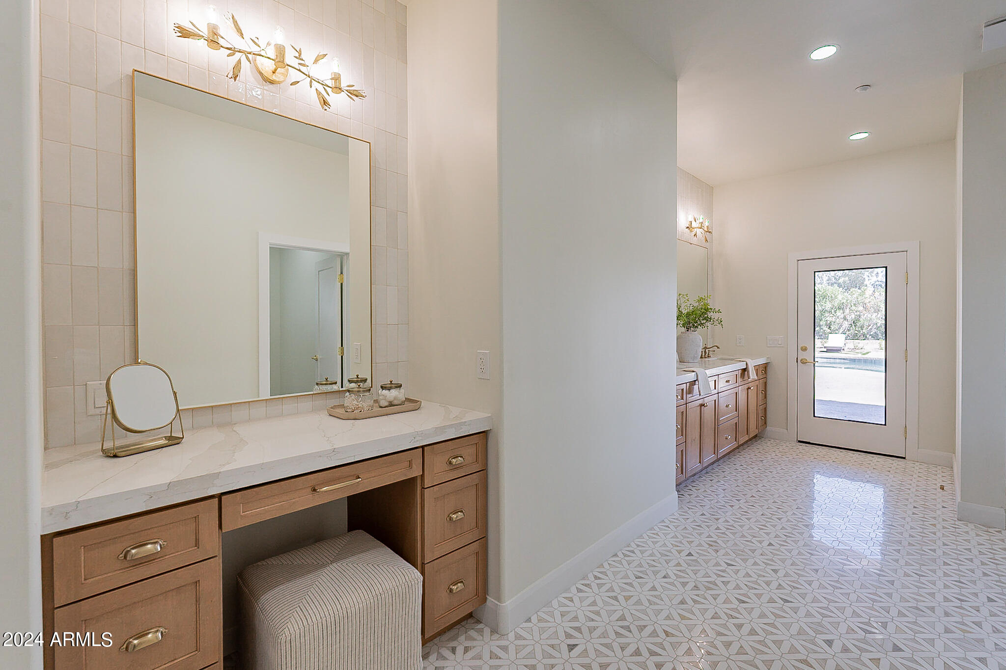 PRESTON HILLS - Residential