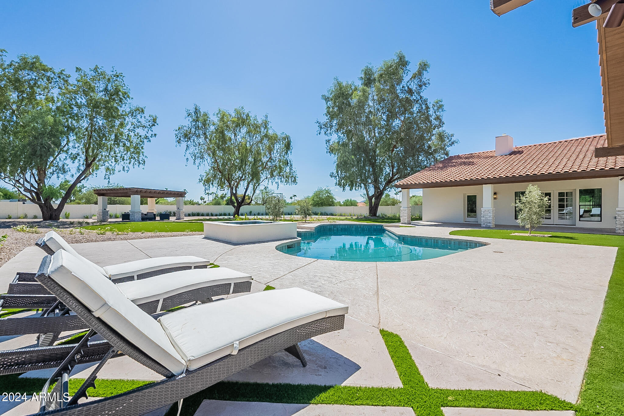 PRESTON HILLS - Residential