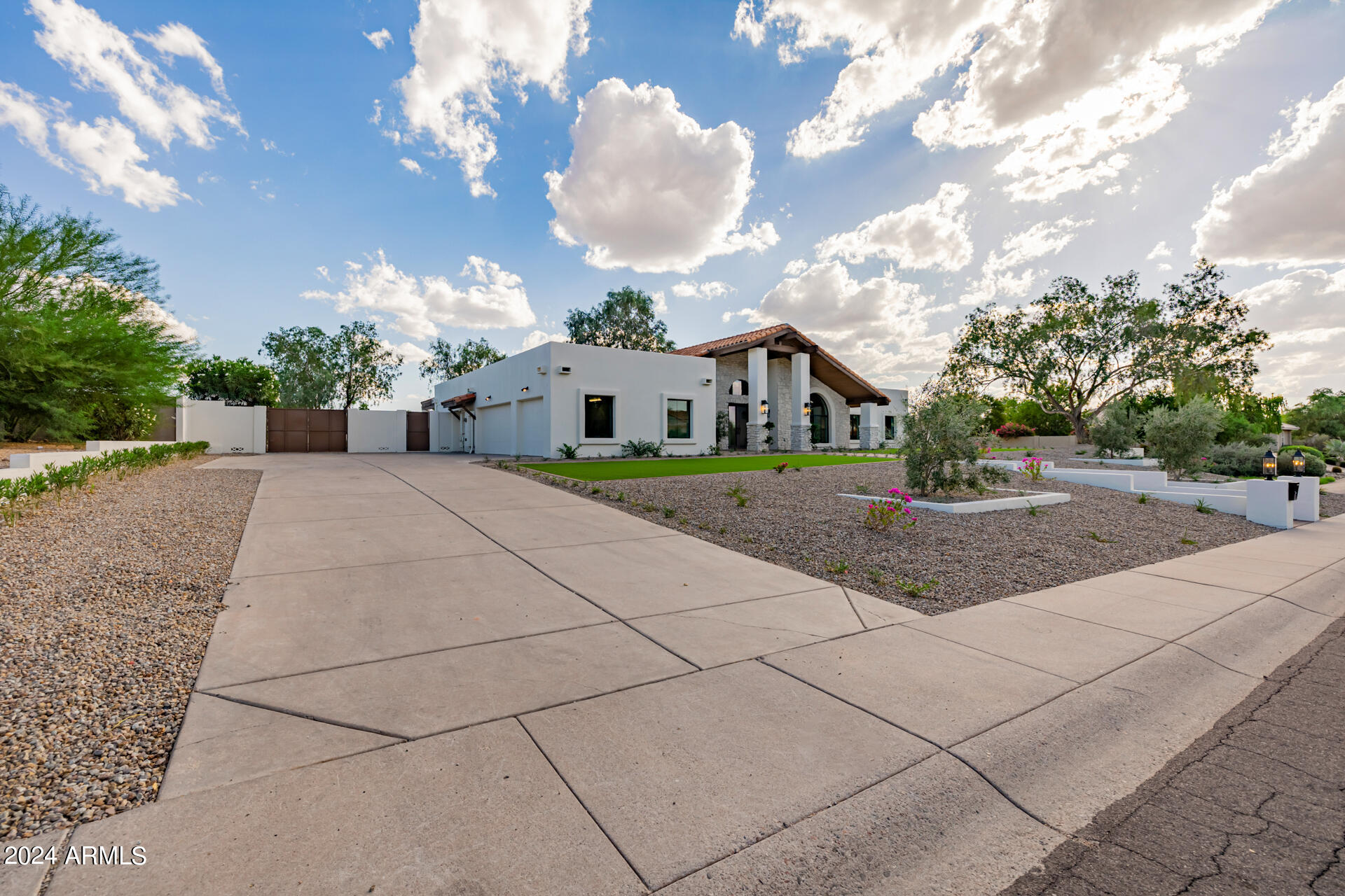 PRESTON HILLS - Residential