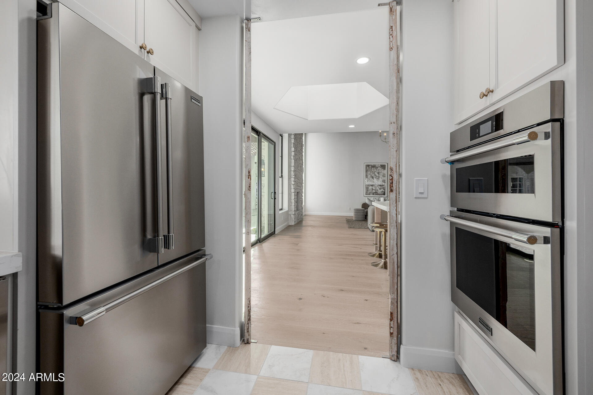 PRESTON HILLS - Residential
