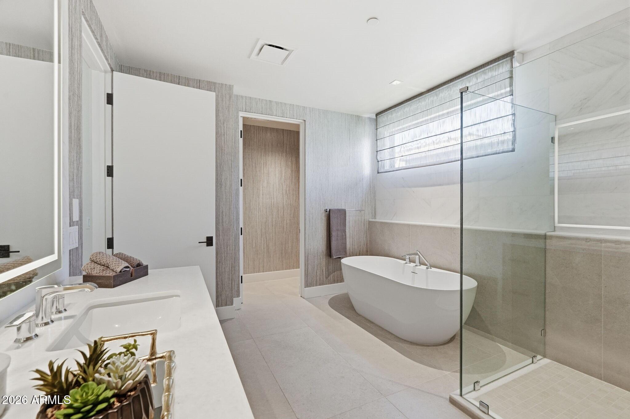 PHOENICIAN - Residential