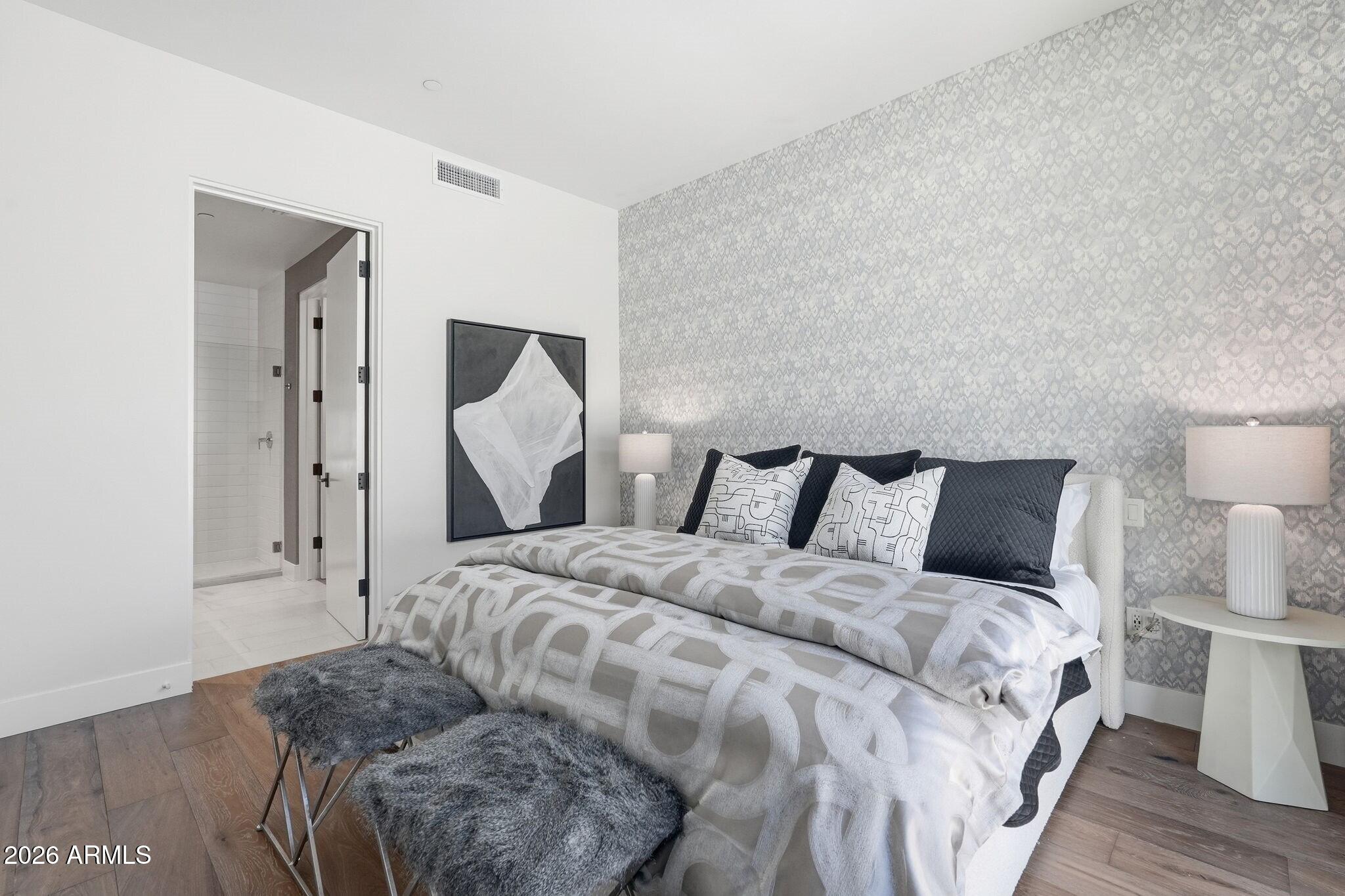 PHOENICIAN - Residential