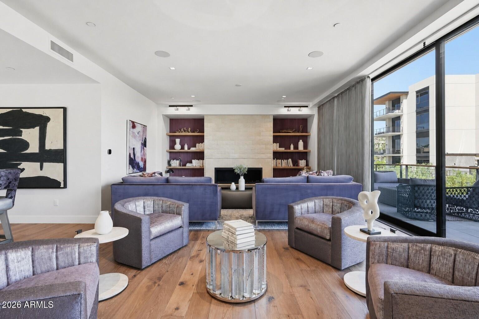 PHOENICIAN - Residential