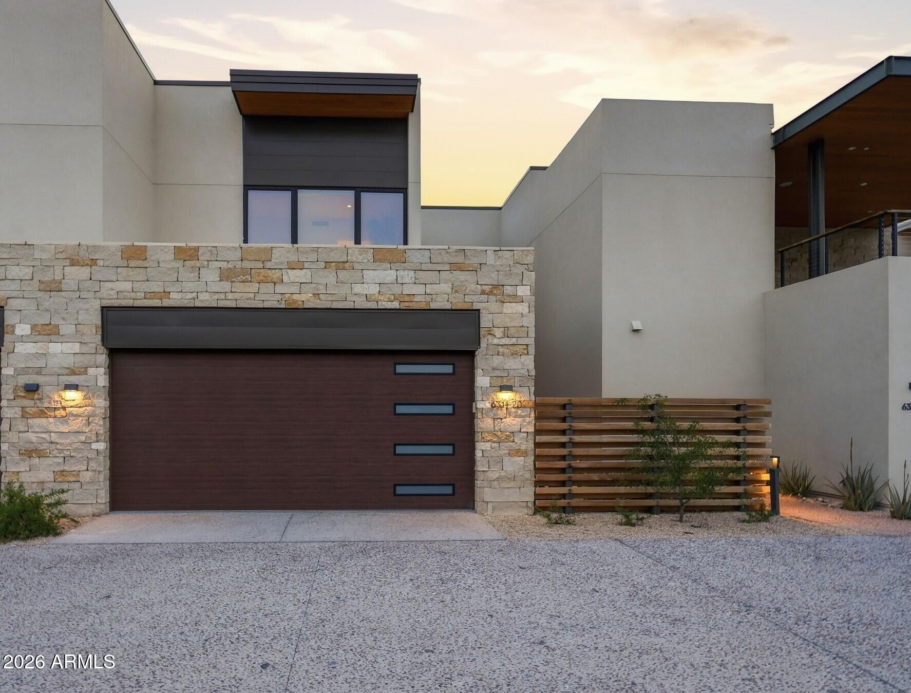 PHOENICIAN - Residential