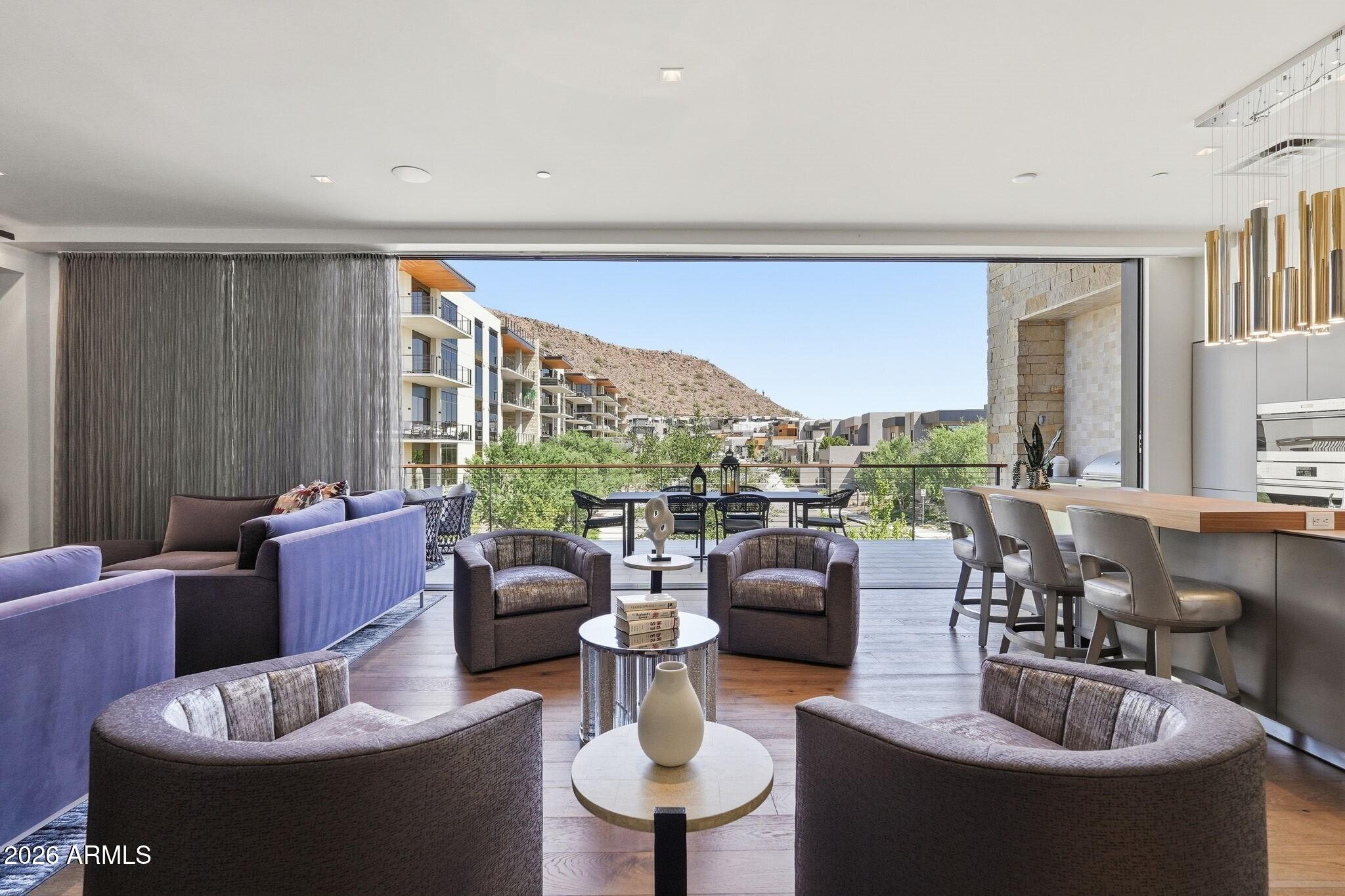 PHOENICIAN - Residential