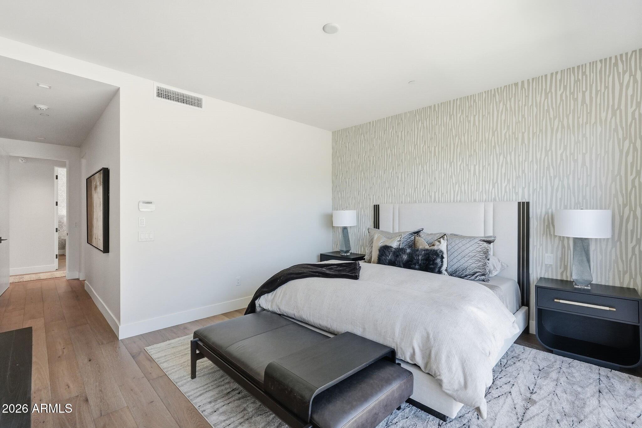 PHOENICIAN - Residential