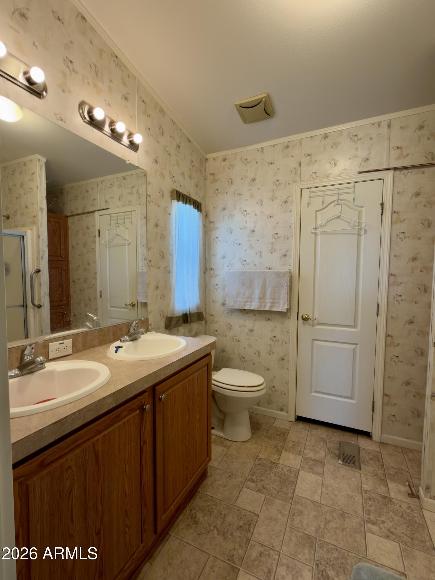 SAWTOOTH MOUNTAIN RANCHEROS - Residential