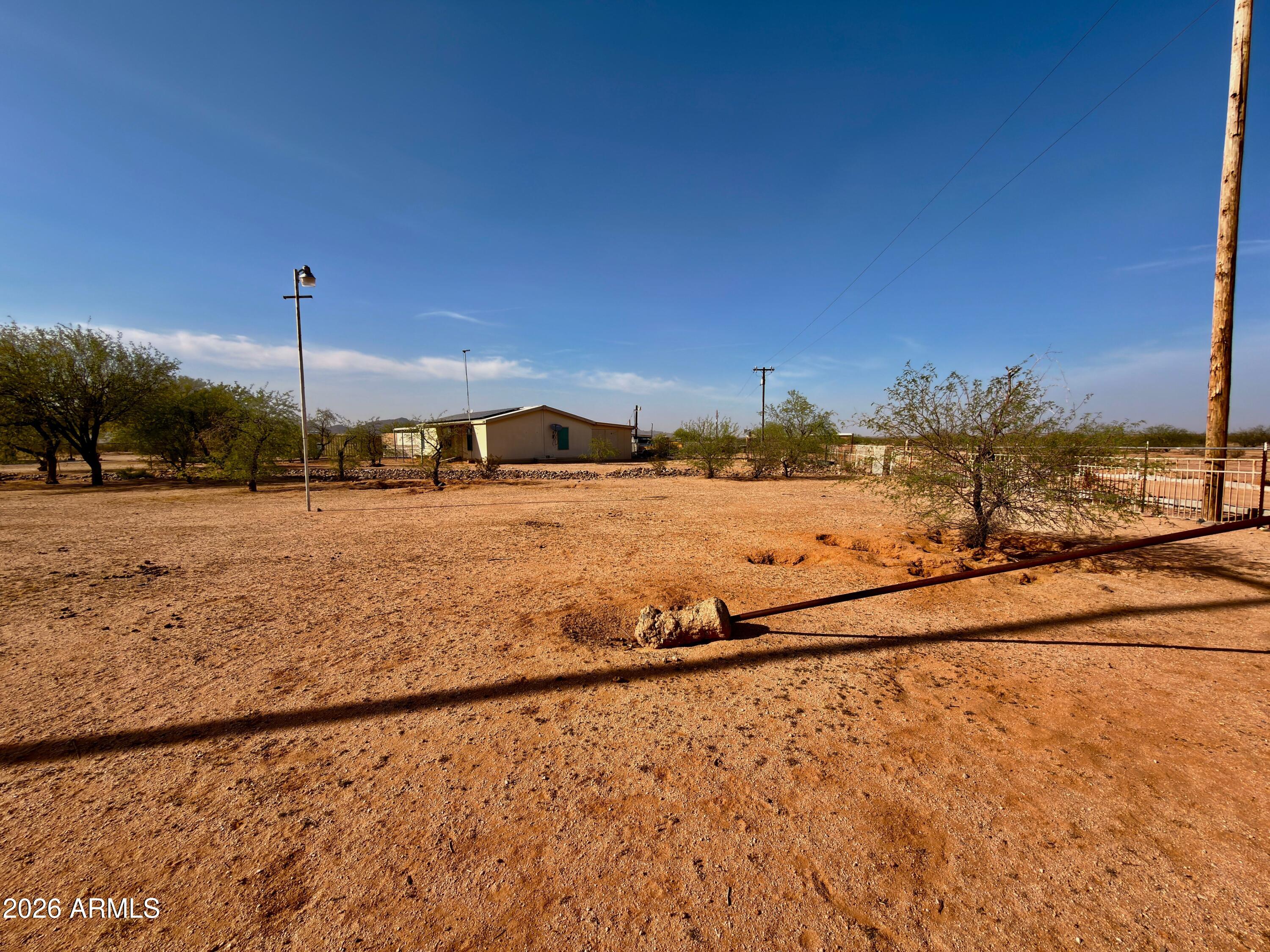 Mountain Views & Country living:  
Don't miss this affordable home situated on 1.25 Acres with breathtaking mountain views: Enjoy wide open spaces, privacy and endless possibilities on your own peice of Az land. Plenty of room for RVs, Toys, Animals, or Future improvements. Whether you're looking for a peachful full-time residence, an investment opportunity, or a weekend retreat, this property offers incuredible value.