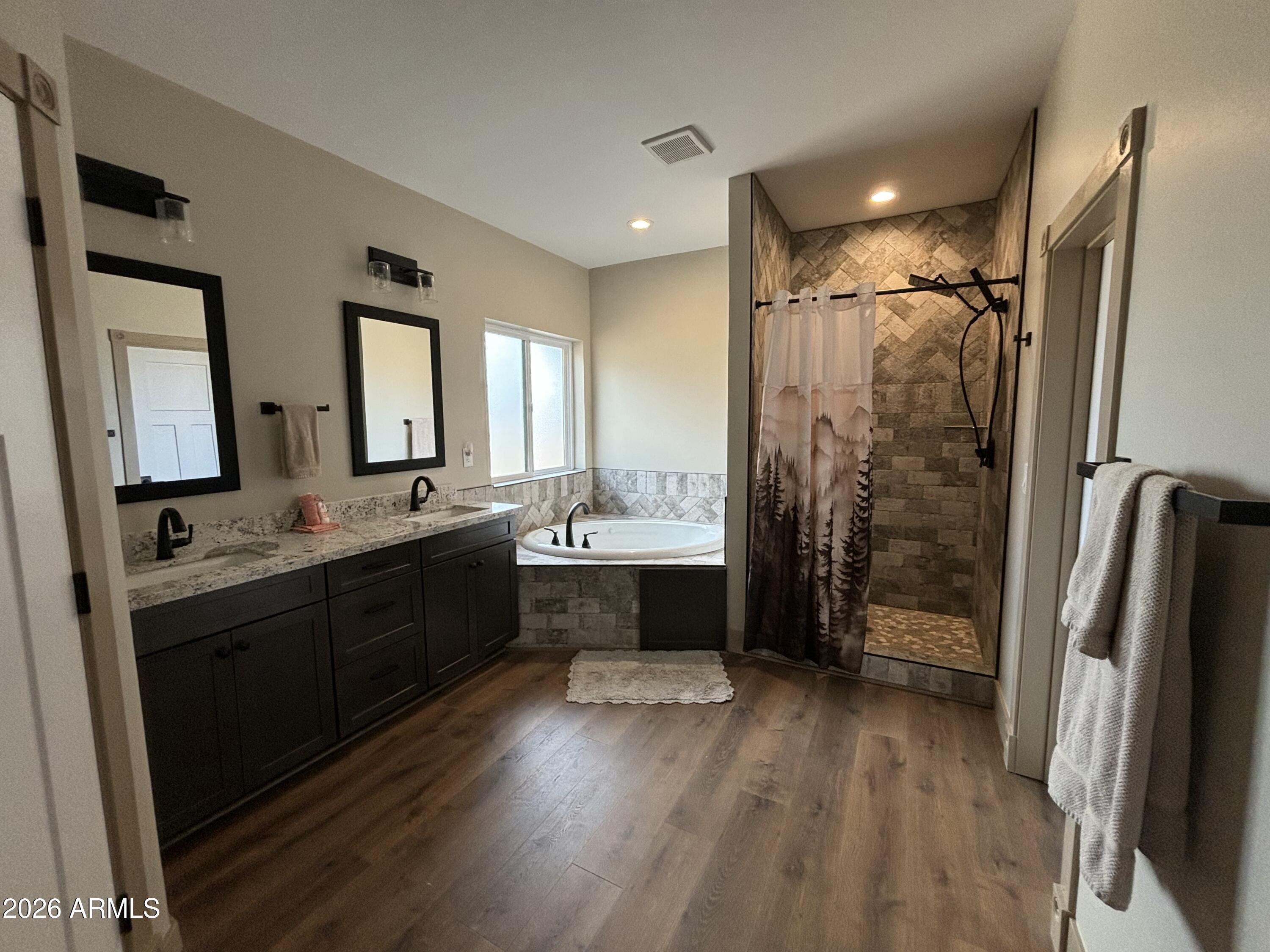 Torreon Lakes - Residential
