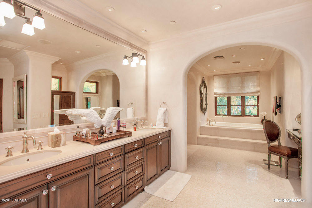 BILTMORE MOUNTAIN ESTATES LOT 1-39 TR A-H J K - Residential