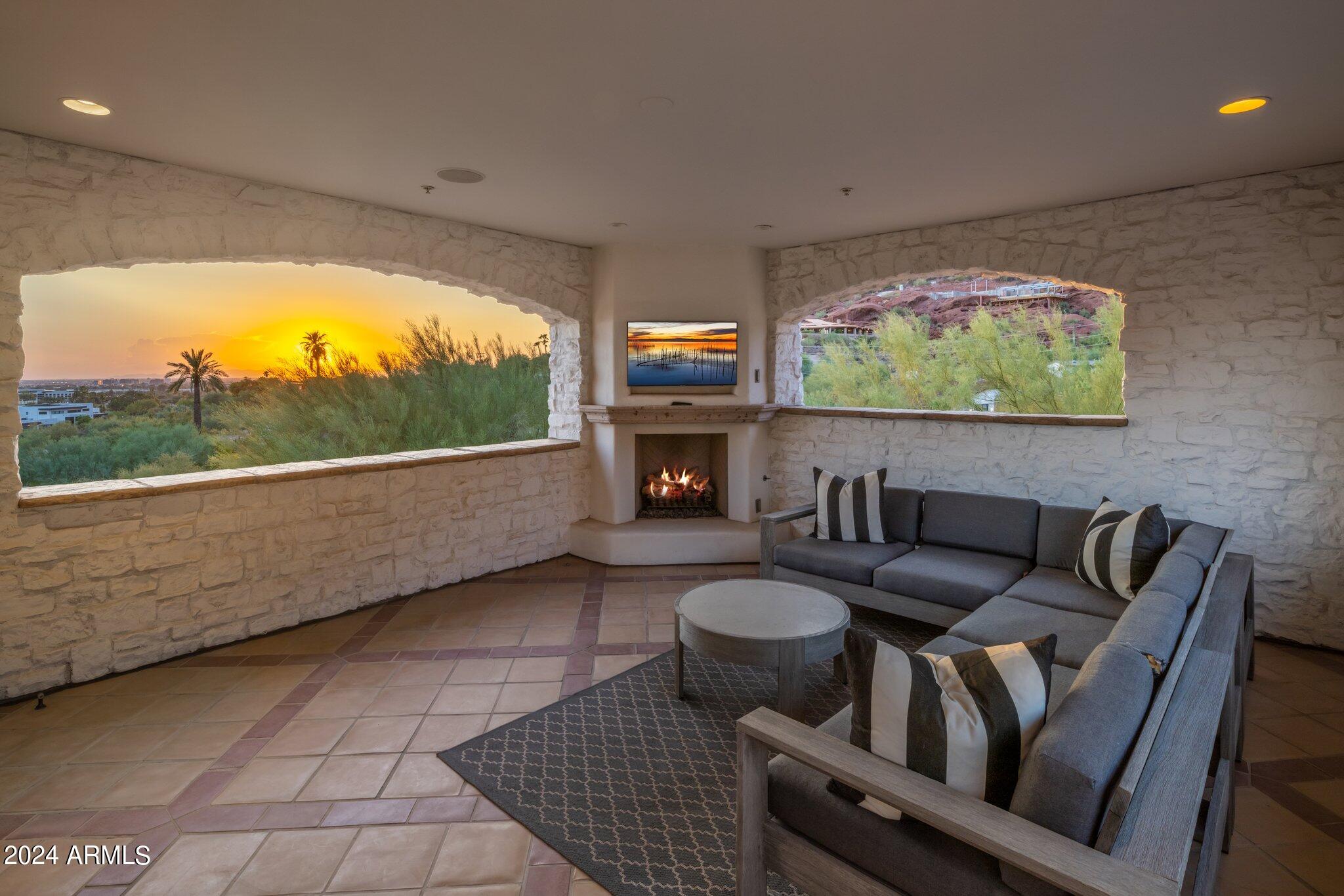 RED ROCK - Residential