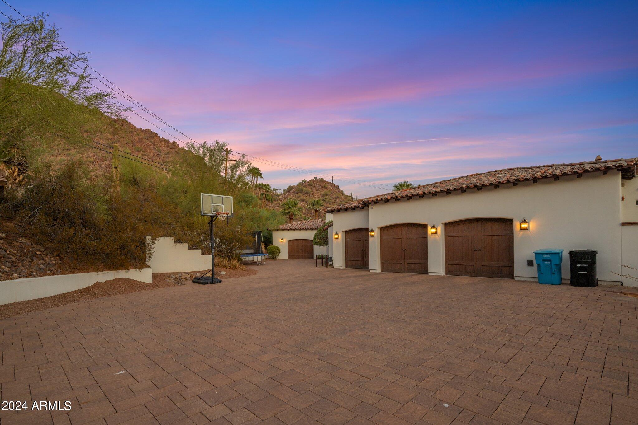 RED ROCK - Residential
