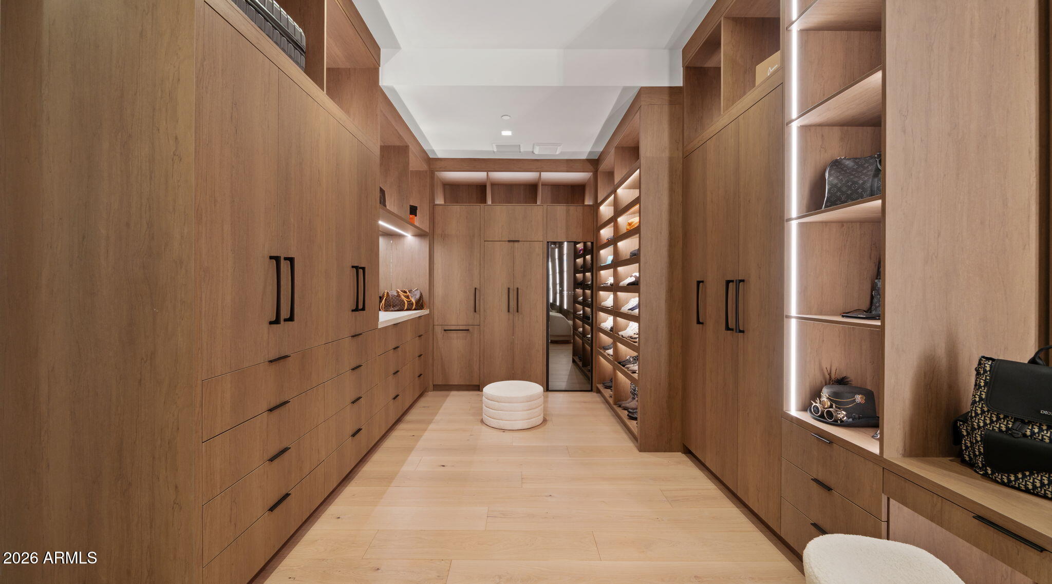 Hummingbird Manor - Residential