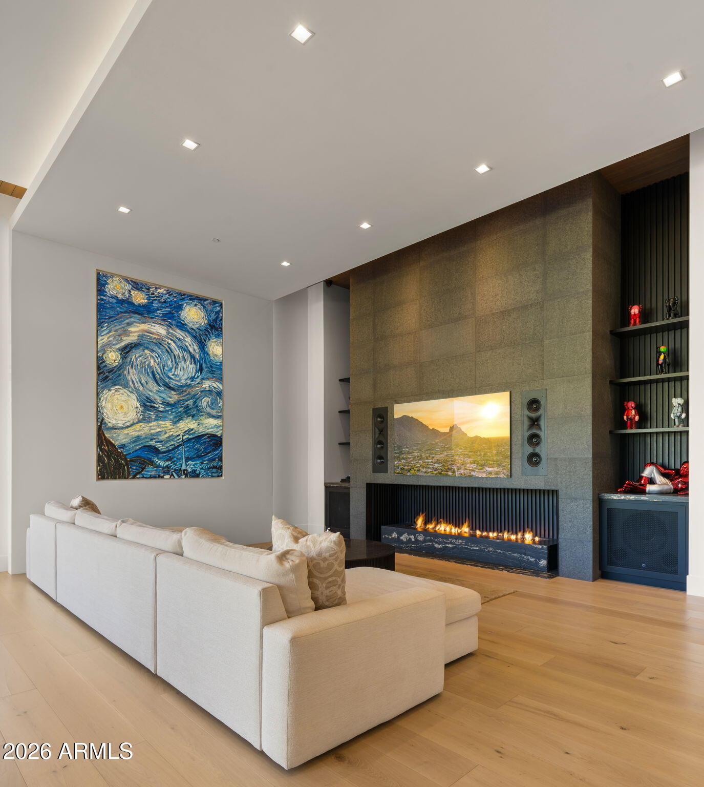 Hummingbird Manor - Residential