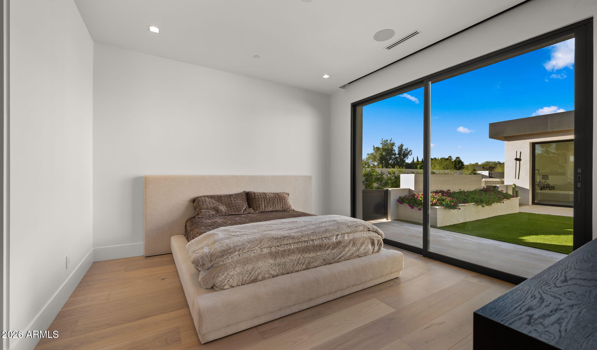 Hummingbird Manor - Residential