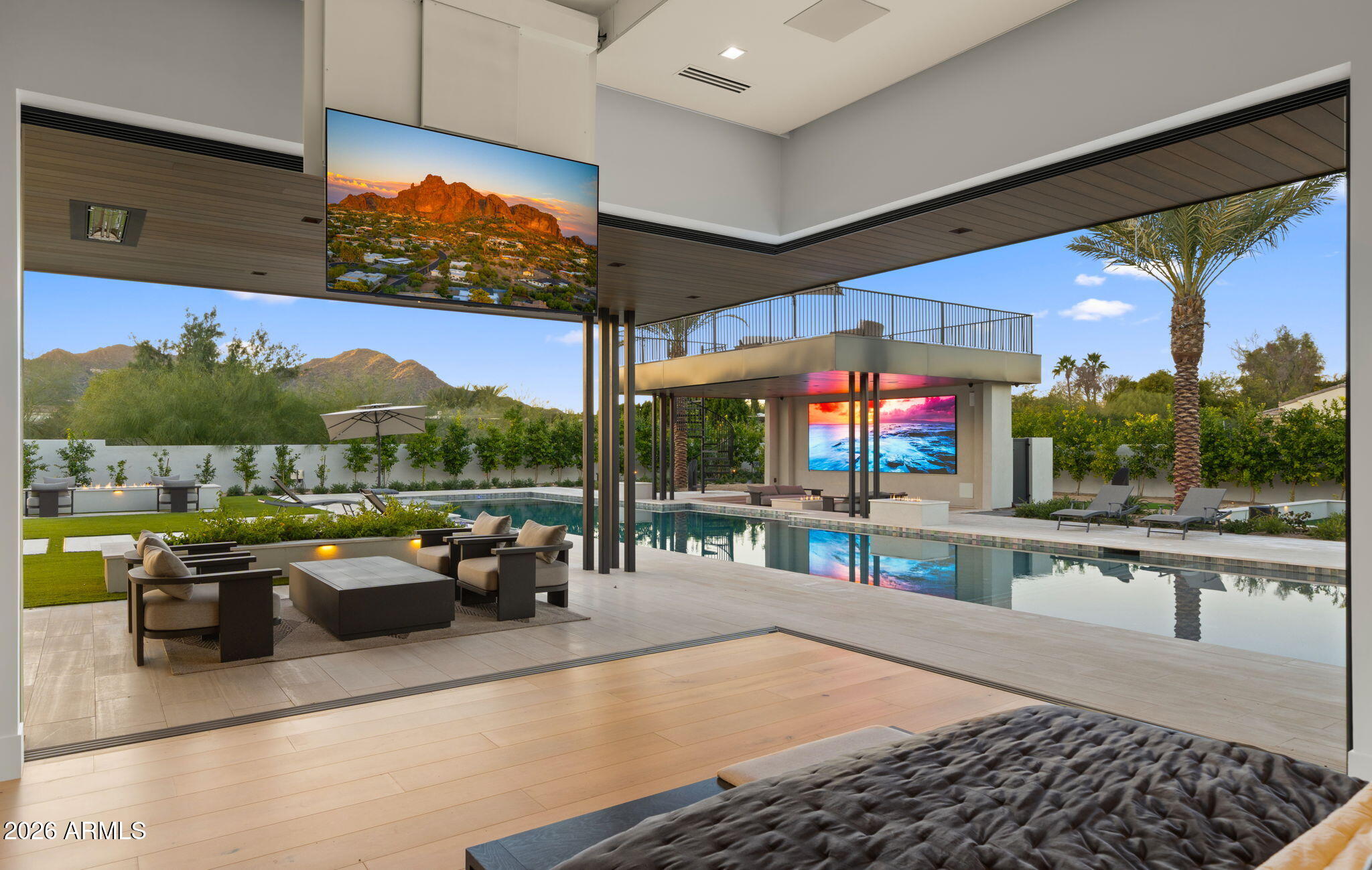 Hummingbird Manor - Residential