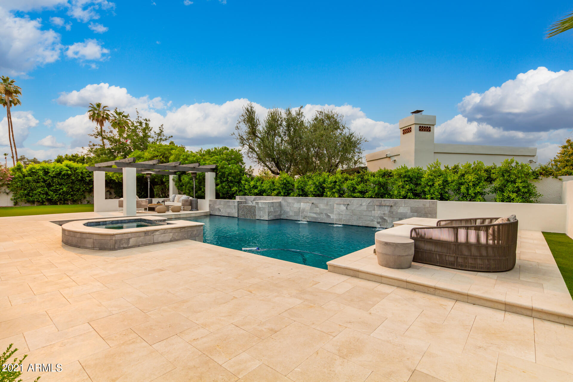 Del Prado - Residential