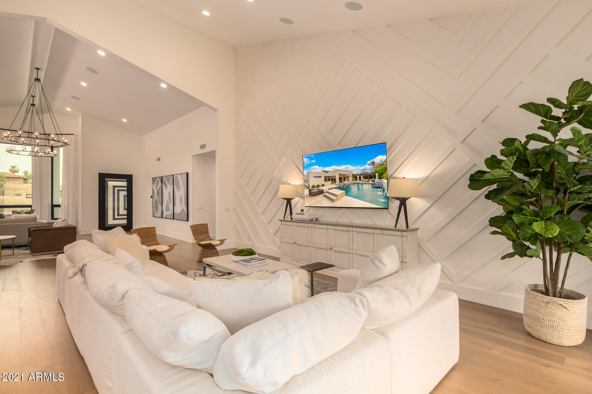 Del Prado - Residential