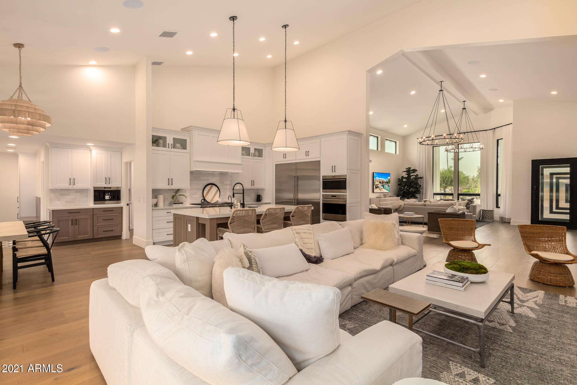 Del Prado - Residential