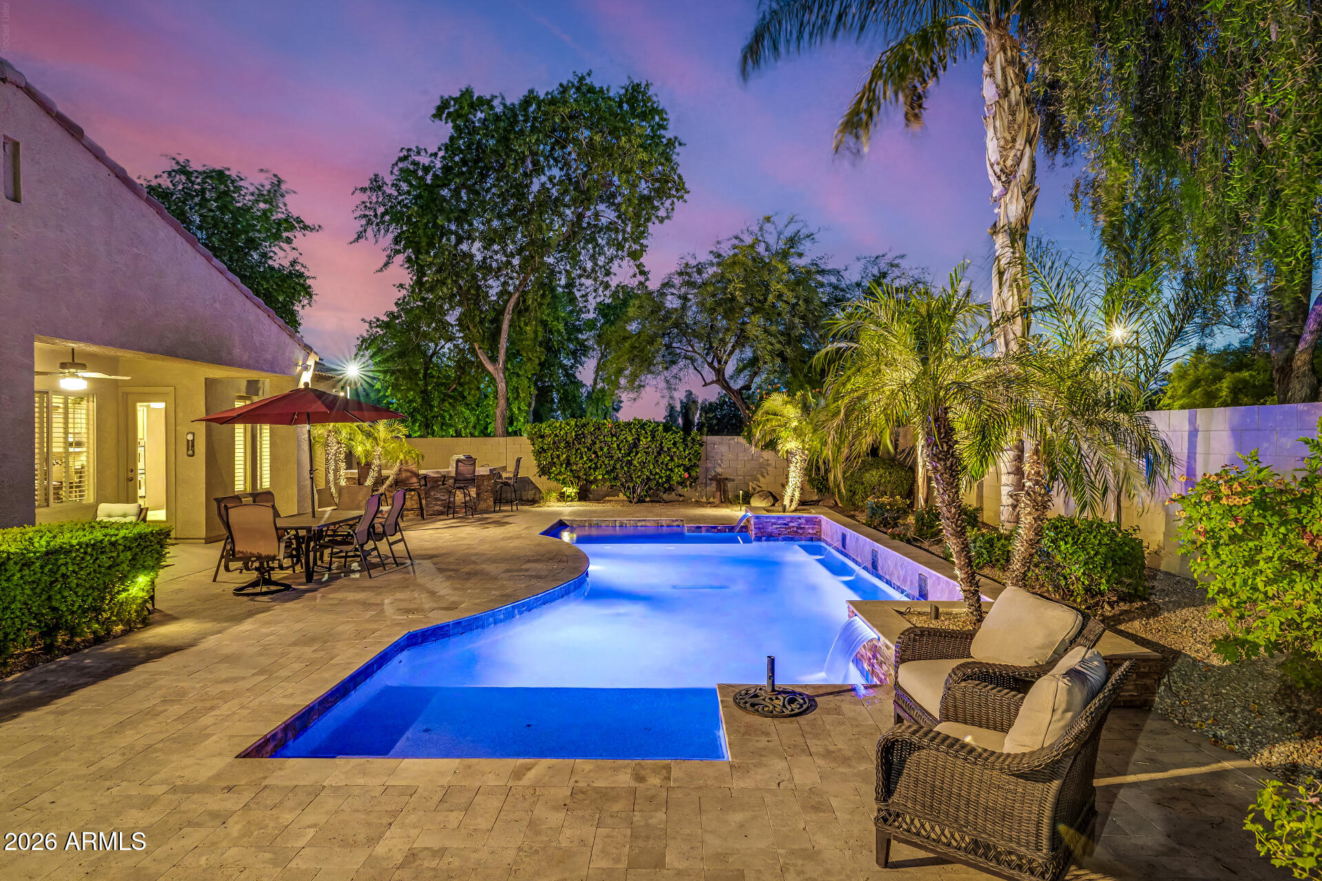 DREAMING SUMMIT - Residential