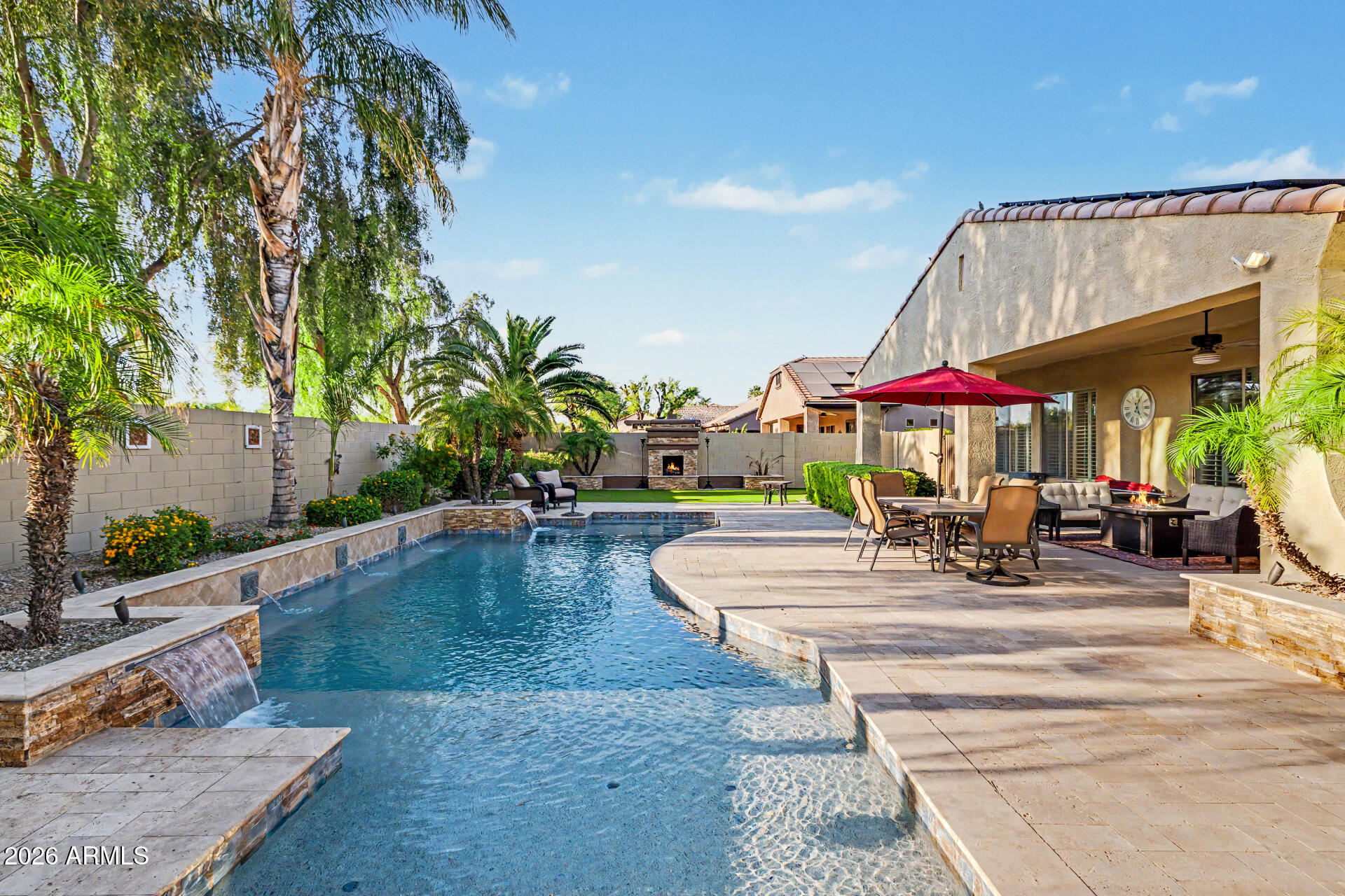 DREAMING SUMMIT - Residential