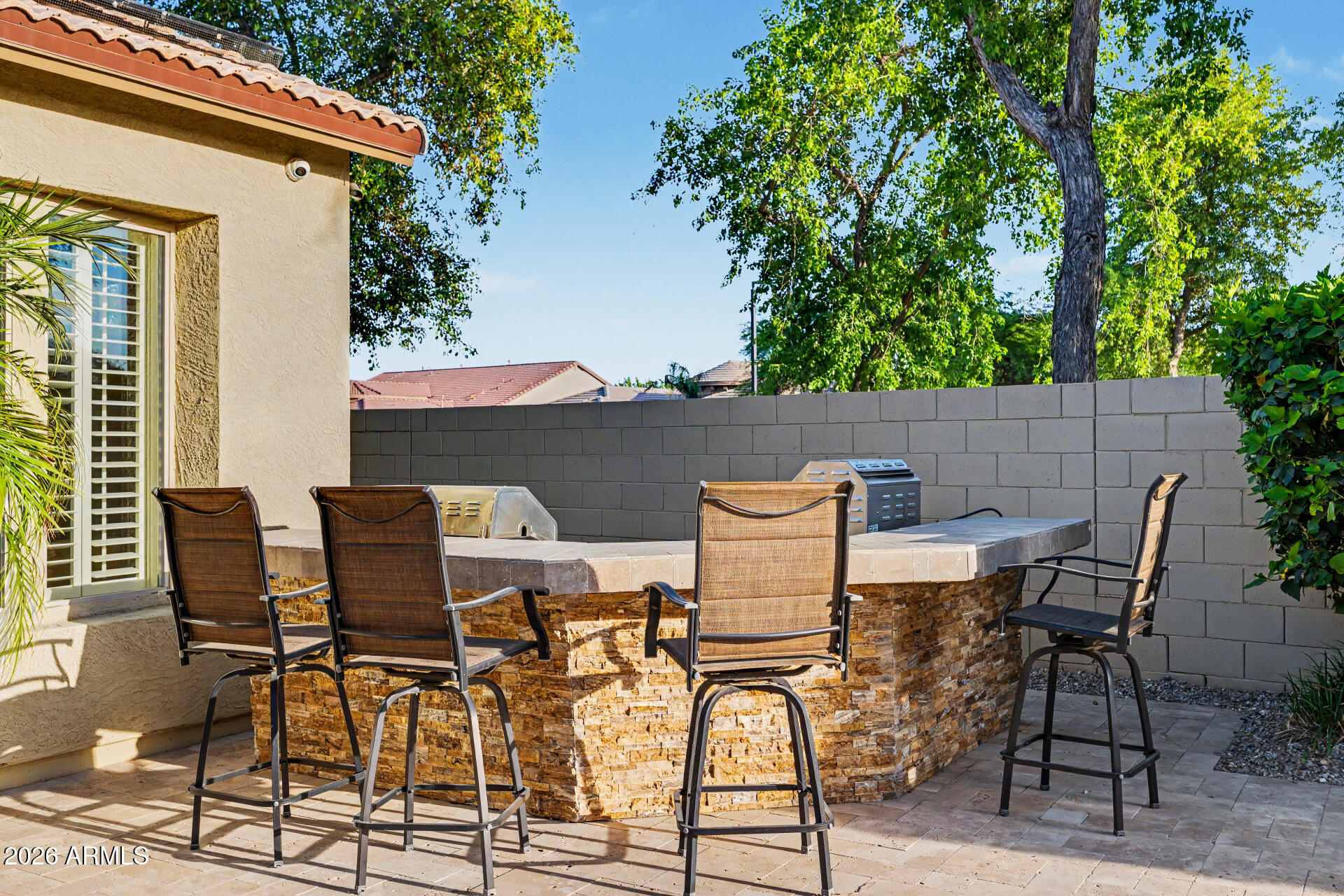 DREAMING SUMMIT - Residential