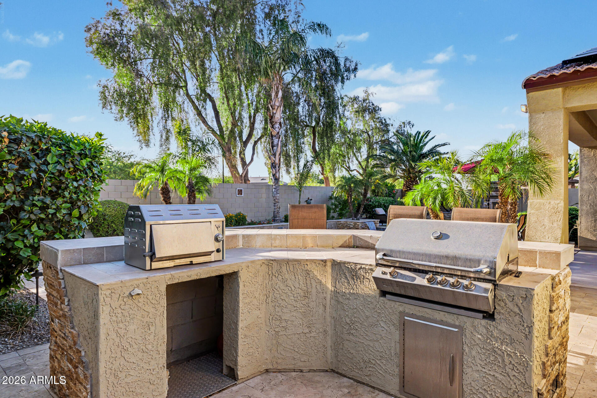 DREAMING SUMMIT - Residential