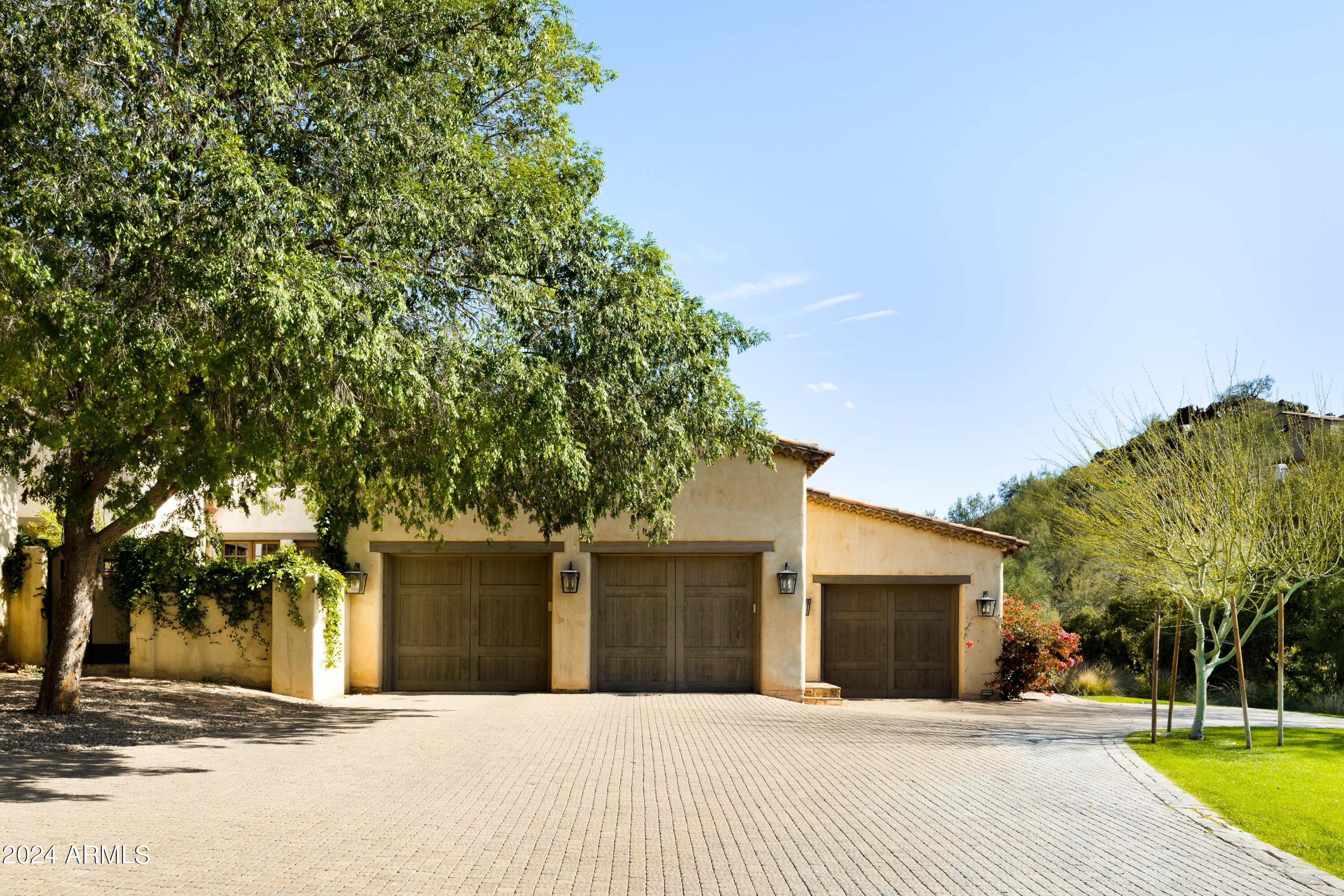 PARADISE HILLS LOT 68-99 - Residential