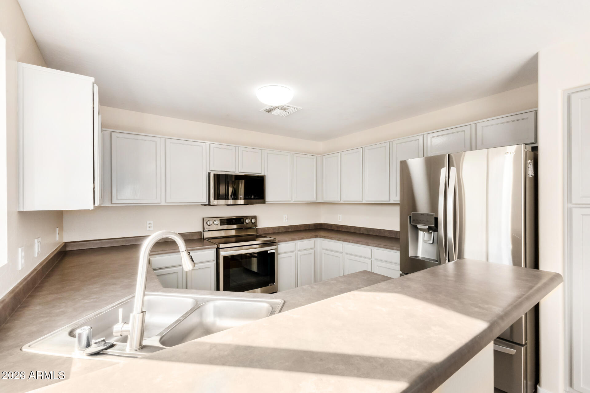 SUNDIAL 4 UNIT 1 REPLAT - Residential