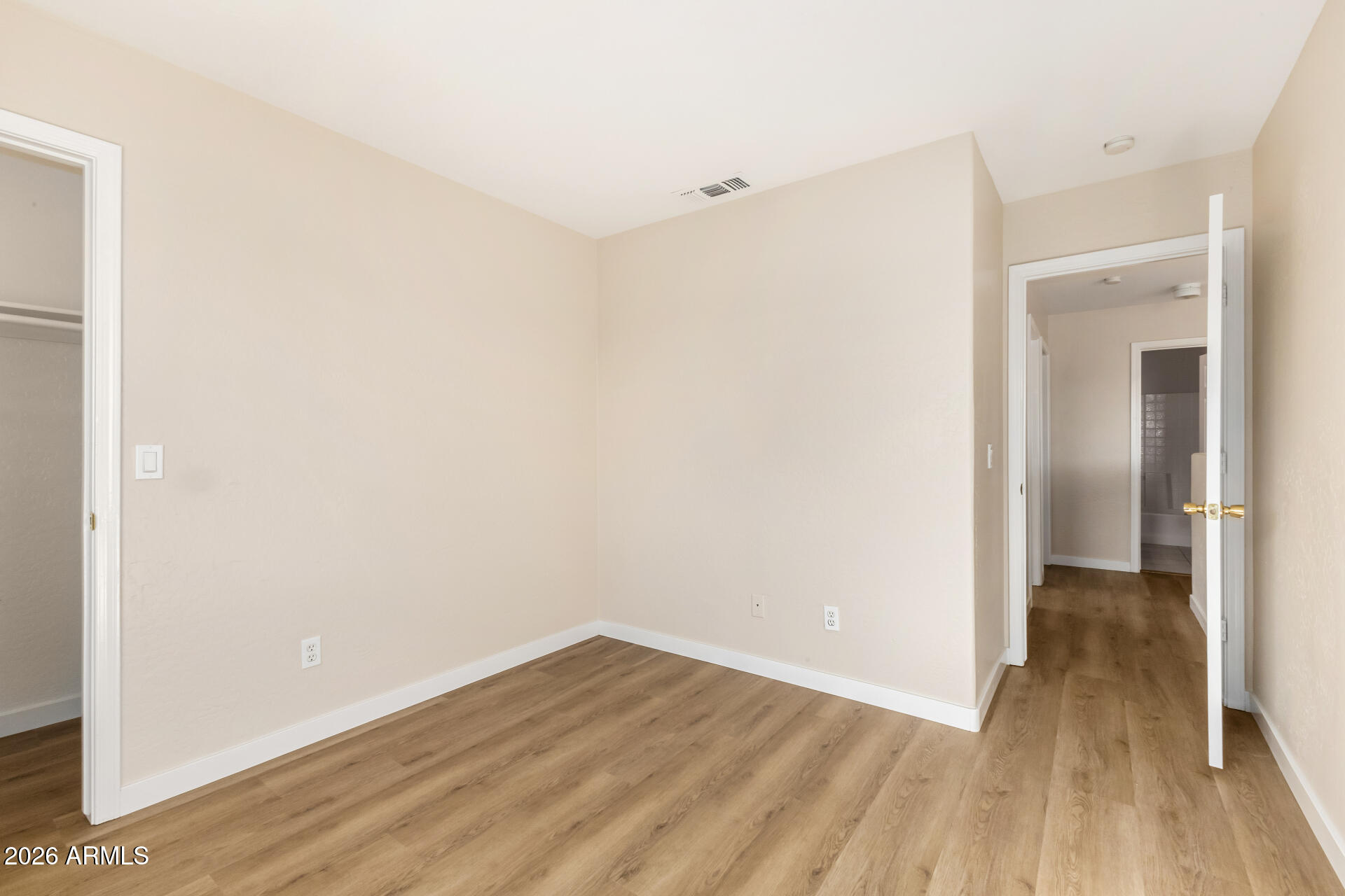 SUNDIAL 4 UNIT 1 REPLAT - Residential