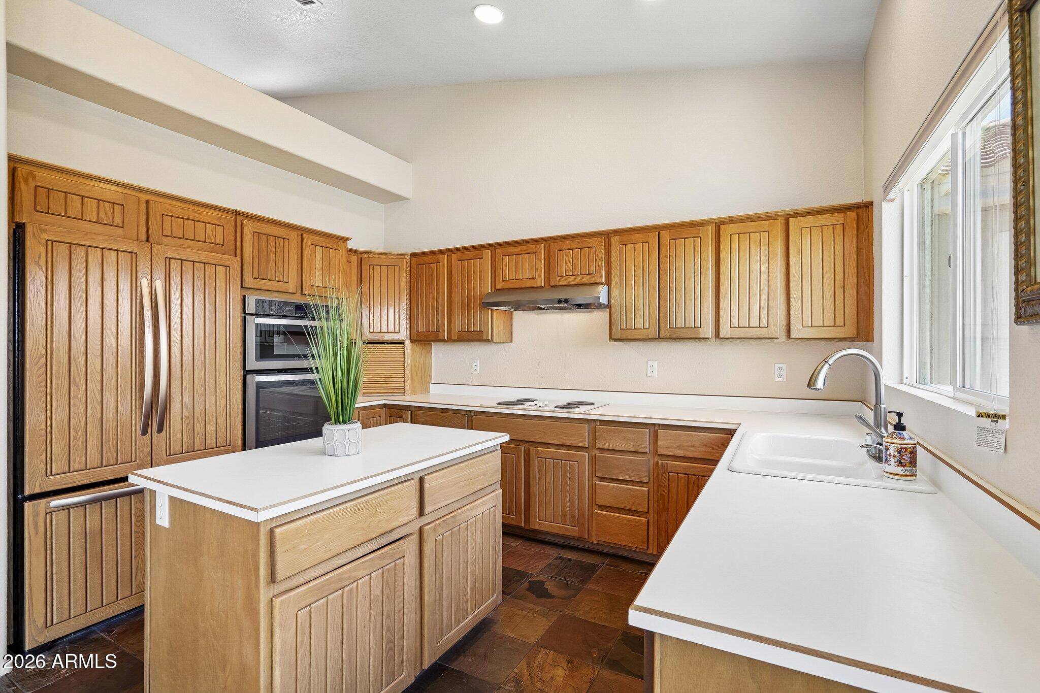 ARROWHEAD LAKES 3 LOT 239-333 TR A-B - Residential
