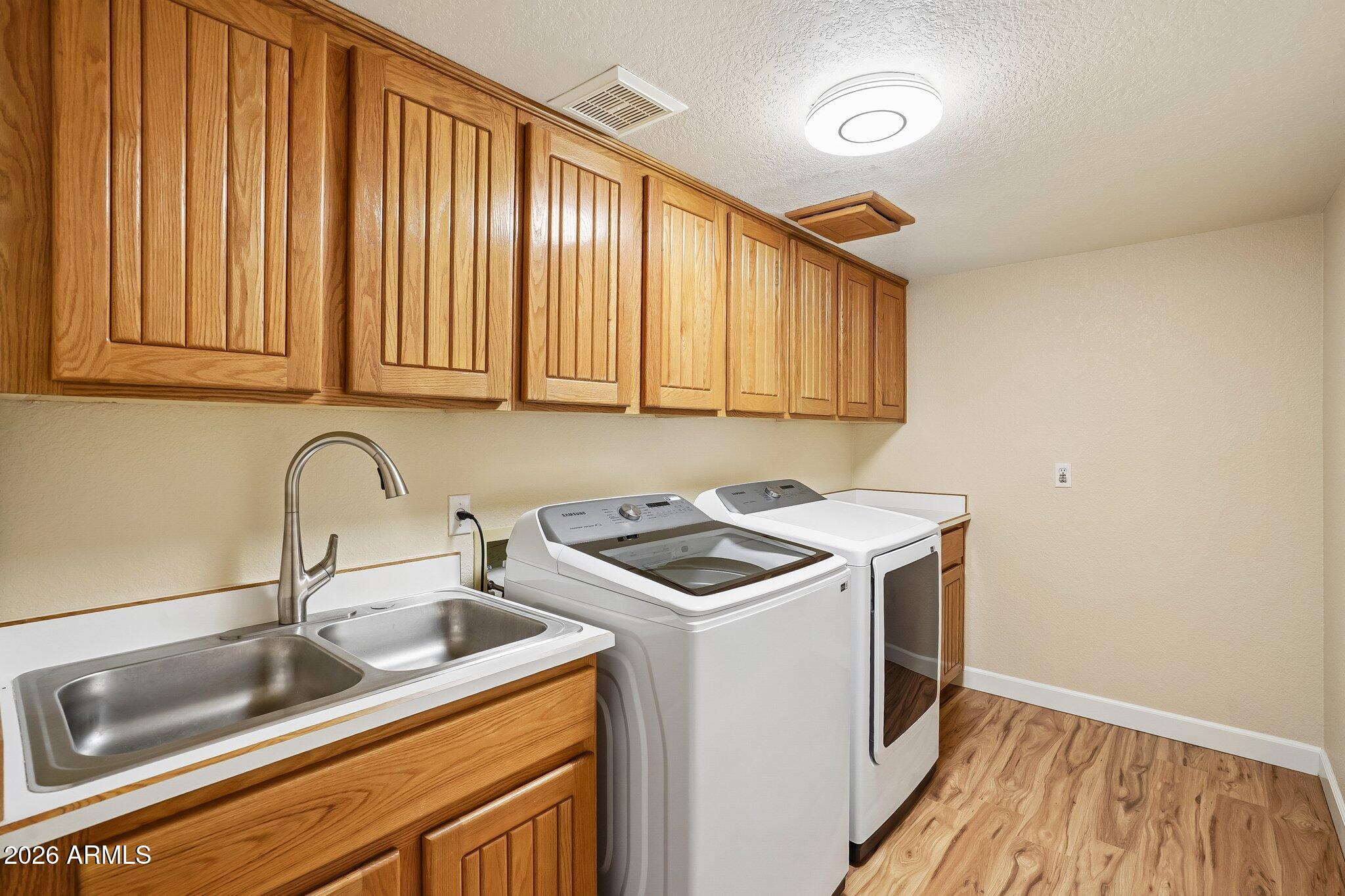 ARROWHEAD LAKES 3 LOT 239-333 TR A-B - Residential
